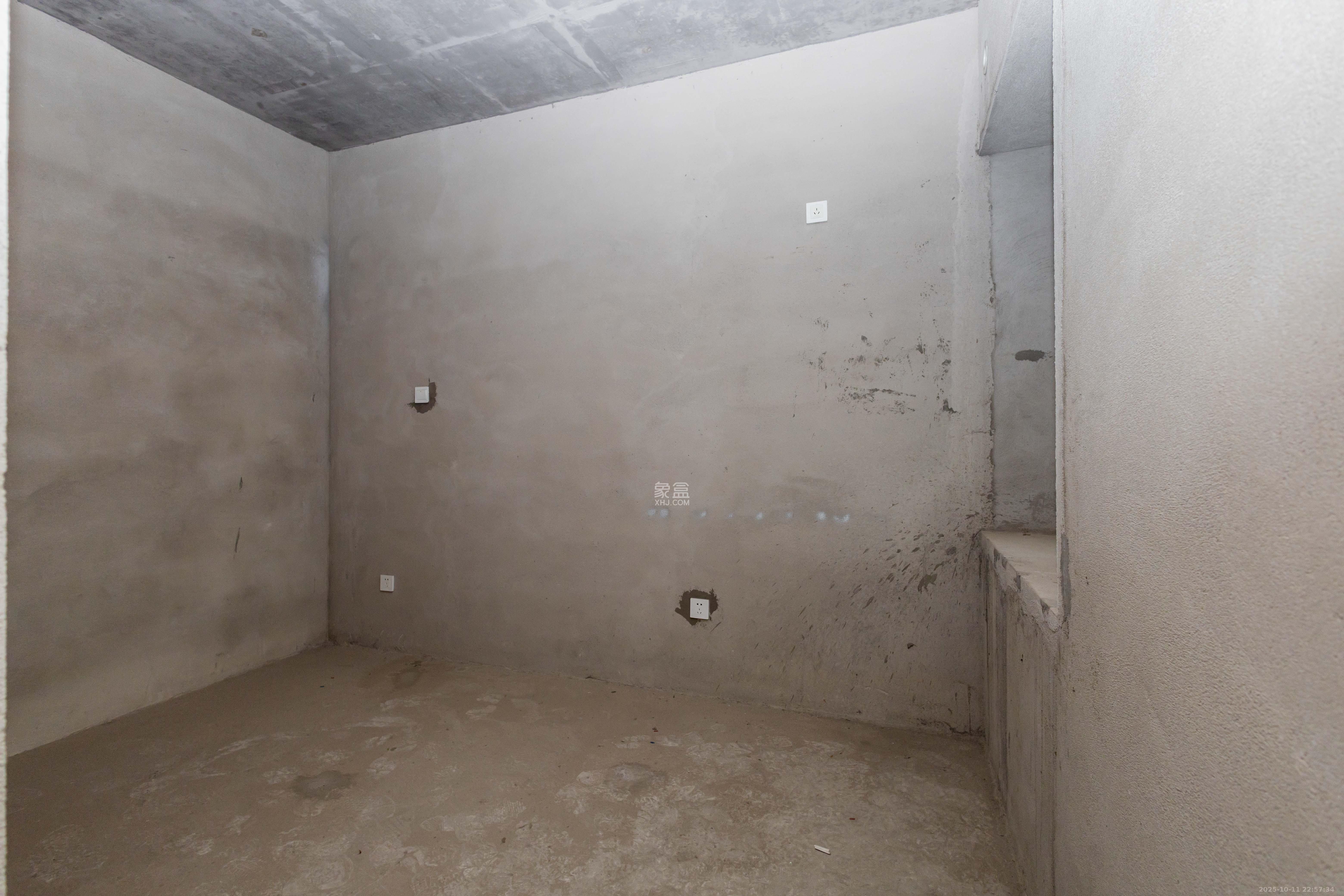 爵世名邸东湖(东湖壹号企业总部基地) 2室2厅1卫 56.8万 爵世名邸东湖(东湖壹号企业总部基地) 2室2厅1卫 56.8万卧室