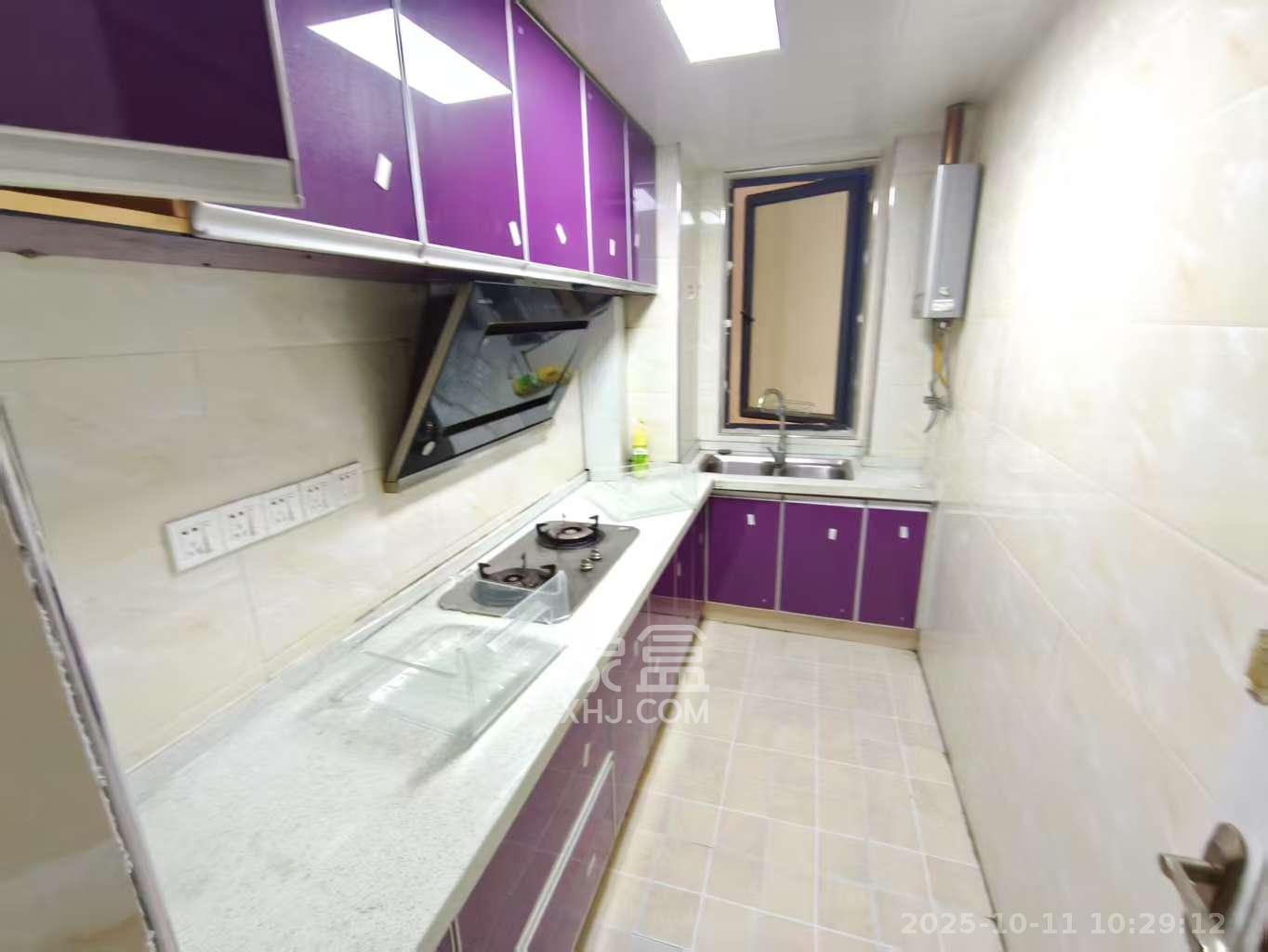 好莱城(弘德西街) 2室2厅2卫 1700.0元/月 好莱城(弘德西街) 2室2厅2卫 1700.0元/月室内图