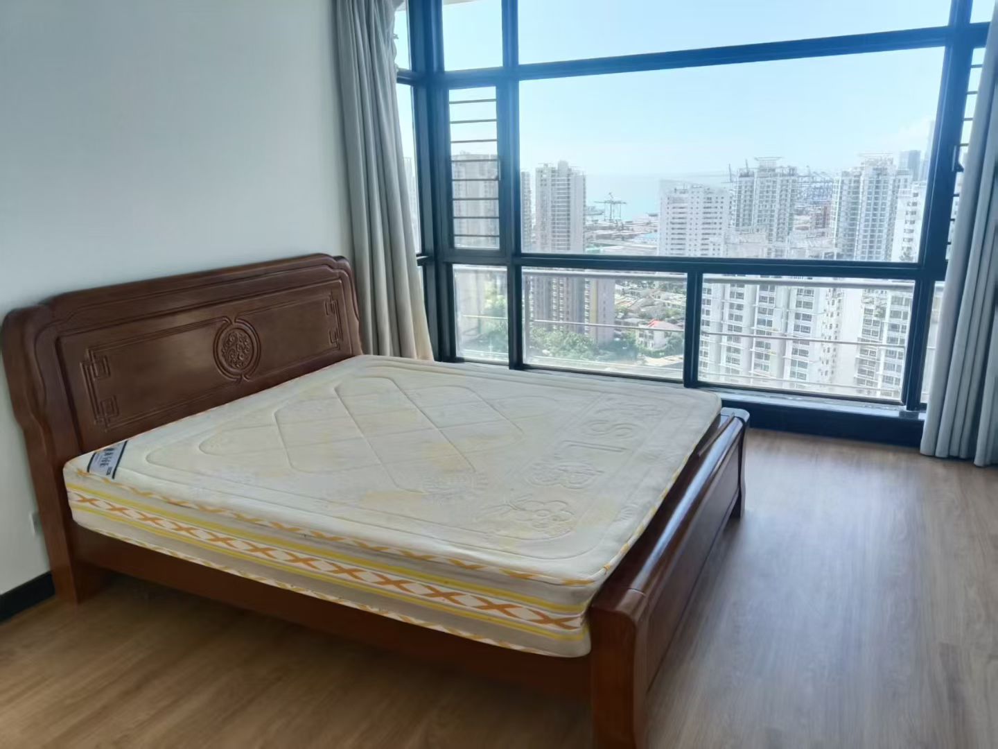 紫荆花园二区 3室2厅2卫 4200.0元/月 紫荆花园二区 3室2厅2卫 4200.0元/月室内图