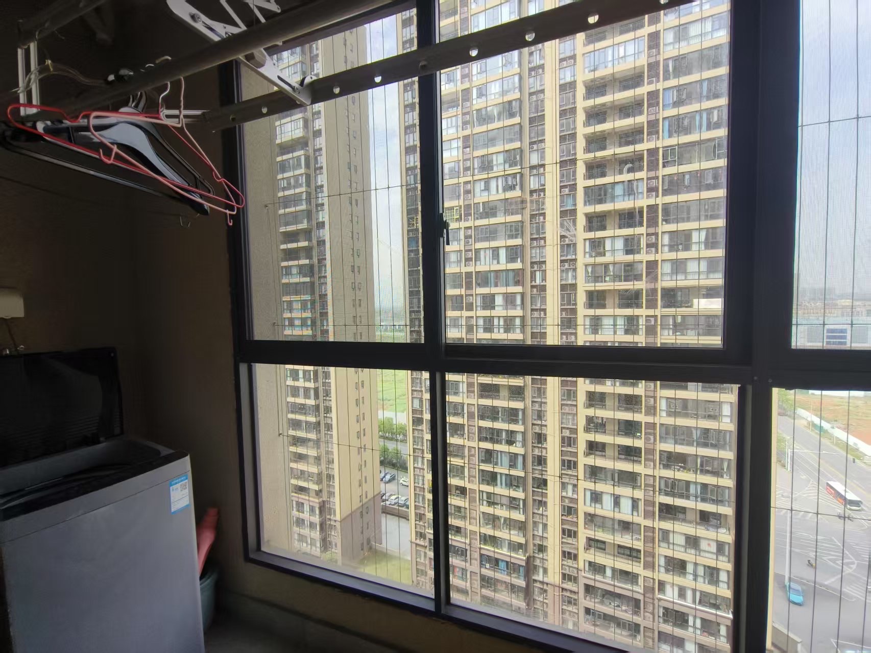 华耀碧桂园十里江湾誉峯 3室2厅1卫 2500.0元/月 华耀碧桂园十里江湾誉峯 3室2厅1卫 2500.0元/月室内图