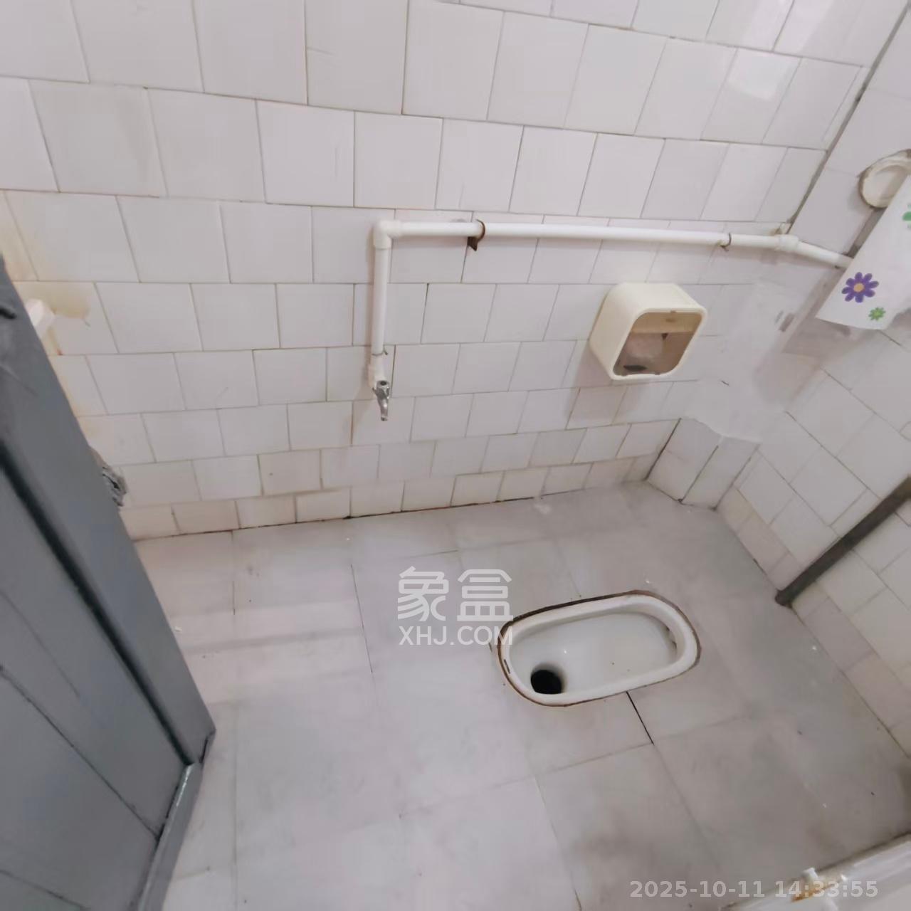 粮食局宿舍(东茅街95、97号) 2室1厅1卫 2200.0元/月 粮食局宿舍(东茅街95、97号) 2室1厅1卫 2200.0元/月室内图