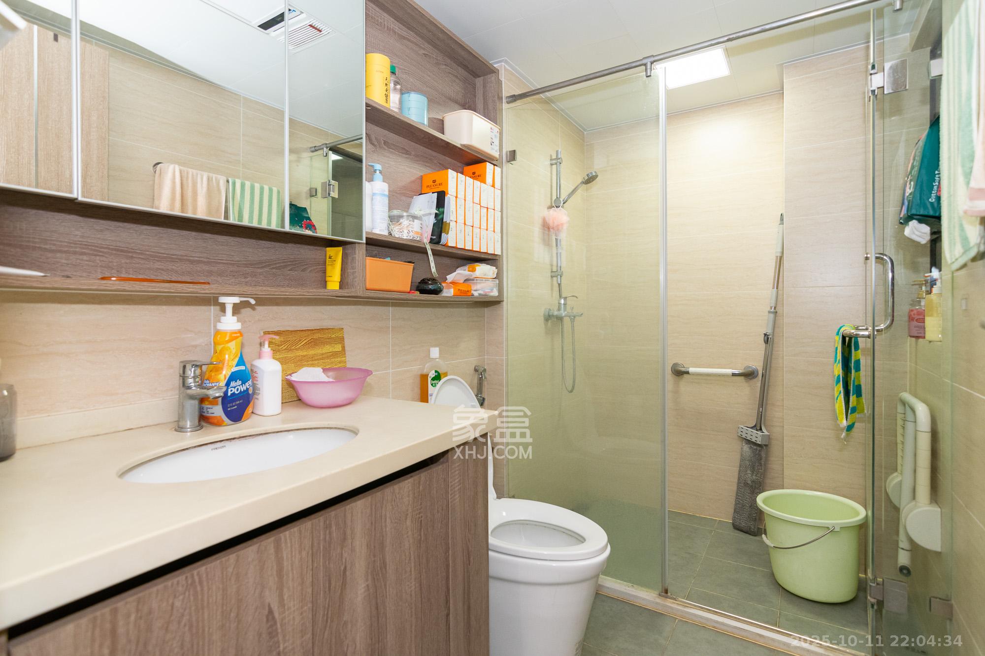 美的翰城  3室2厅1卫    68.0万卫生间