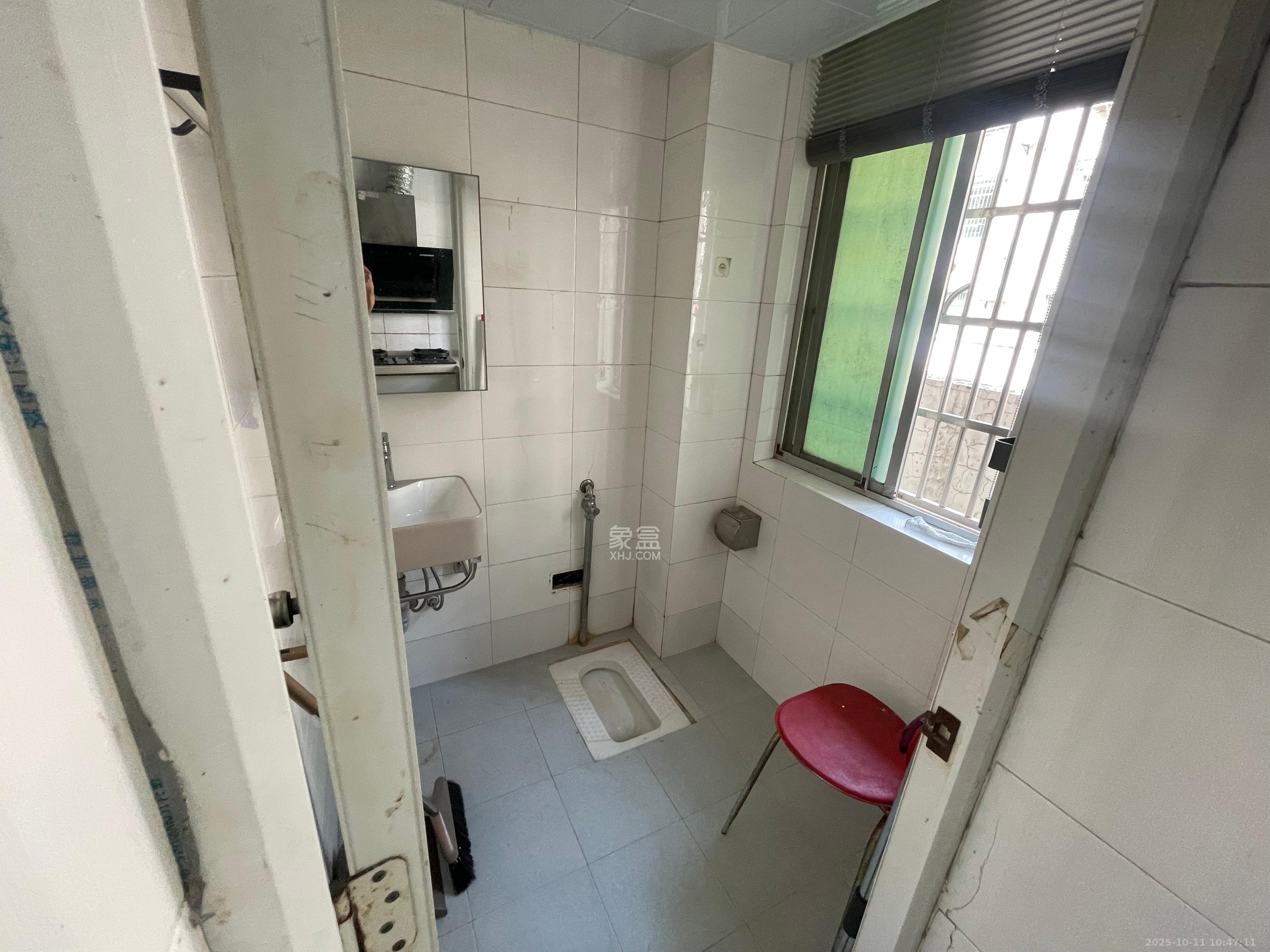 茶叶大市场“山水茗园”  2室2厅1卫    1200.0元/月室内图