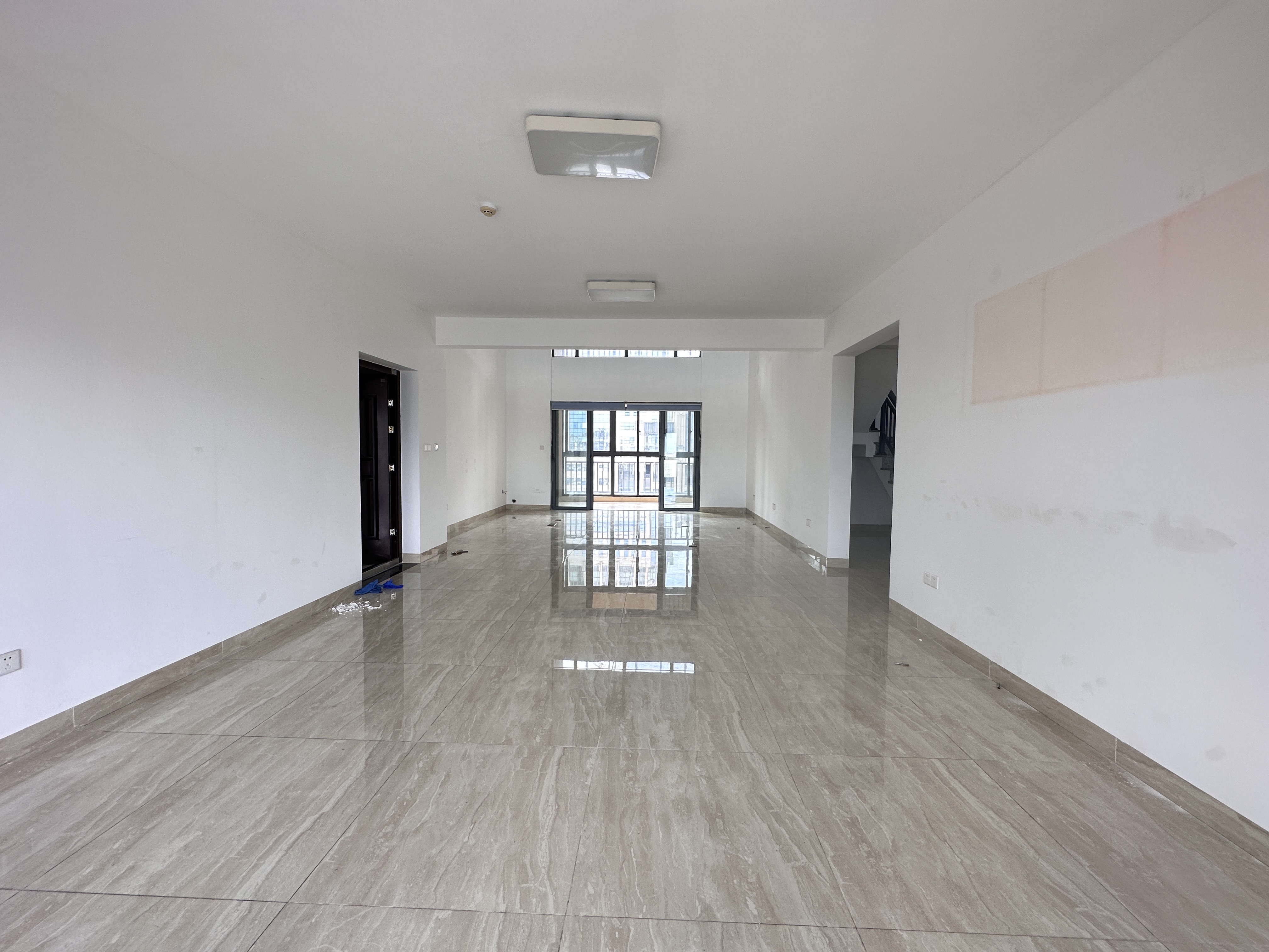 海航豪庭北苑 7室2厅4卫 13000.0元/月 海航豪庭北苑 7室2厅4卫 13000.0元/月室内图