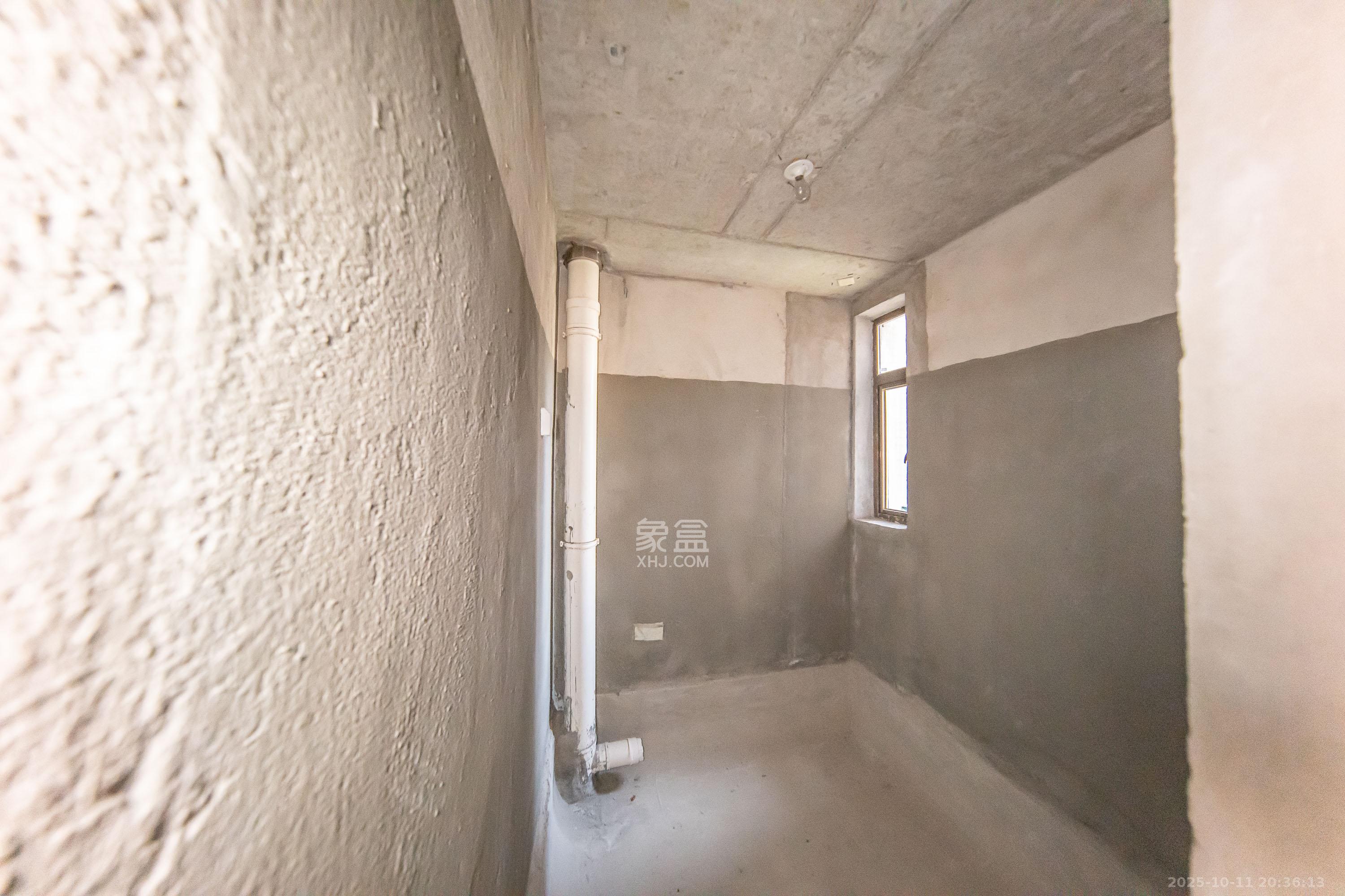 江山帝景哈佛  3室2厅2卫    78.0万卫生间