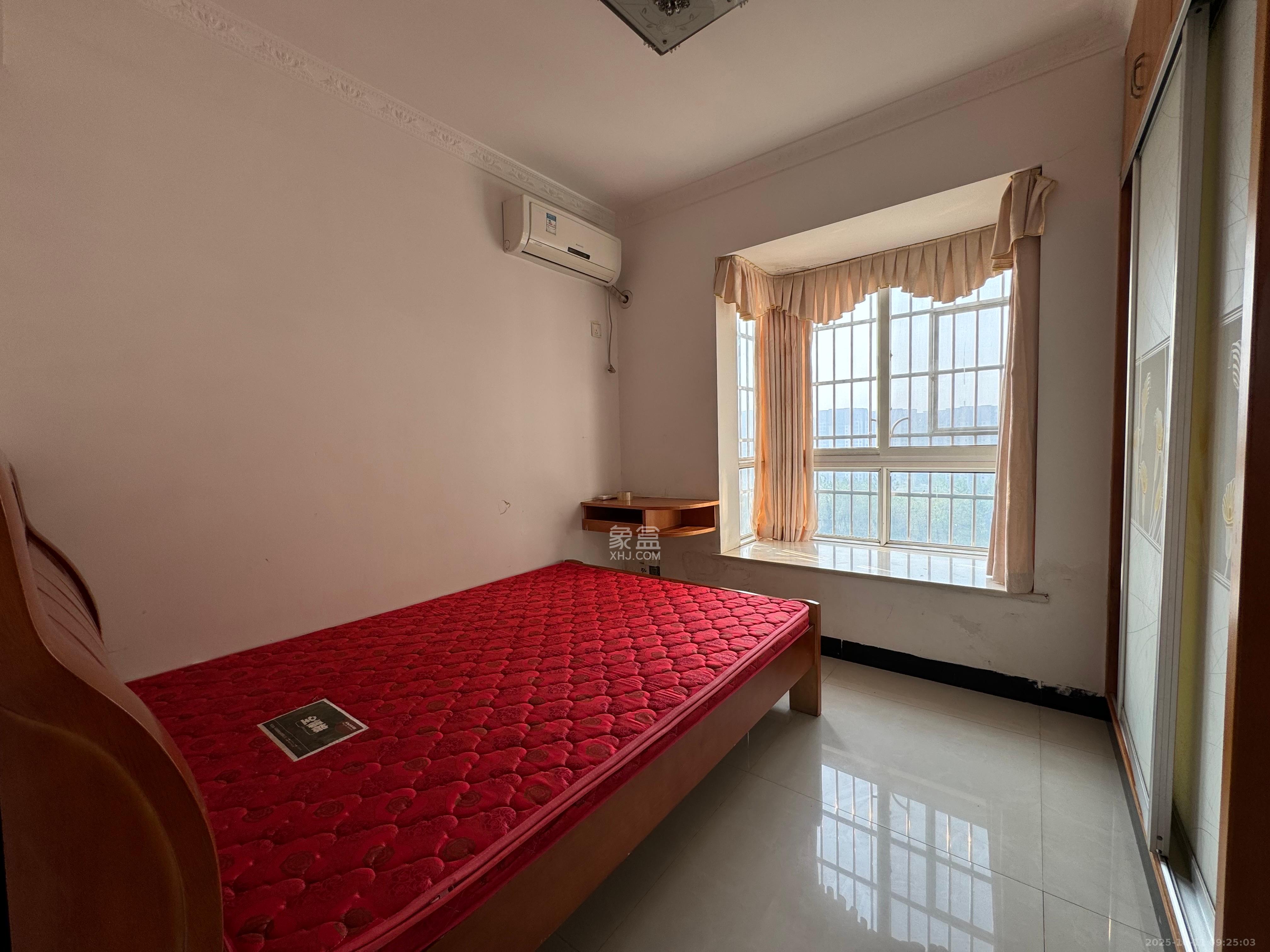 弘欣公寓  3室2厅2卫    2000.0元/月 弘欣公寓  3室2厅2卫    2000.0元/月室内图