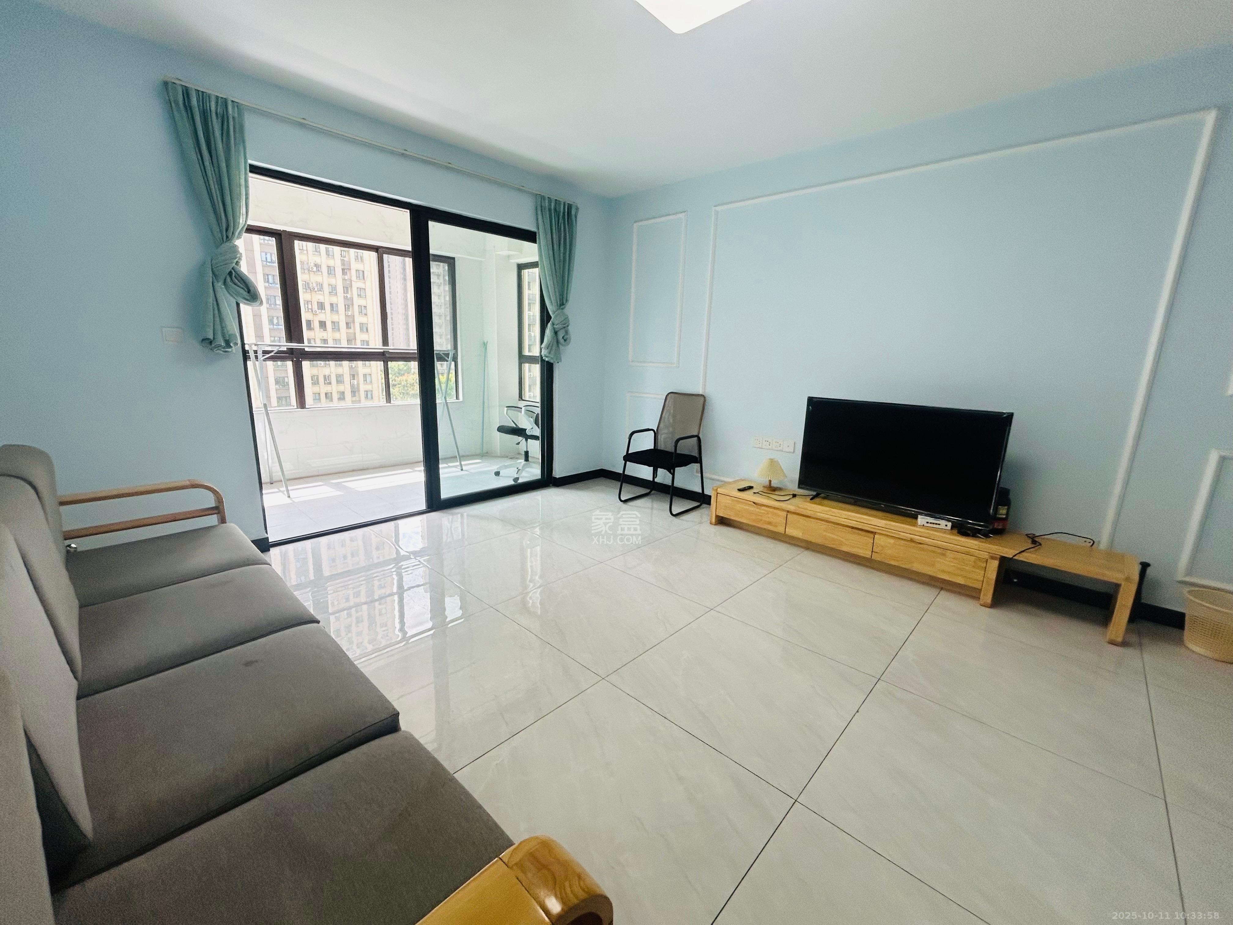 惠天然梅岭国际 4室2厅2卫 3200.0元/月 惠天然梅岭国际 4室2厅2卫 3200.0元/月室内图