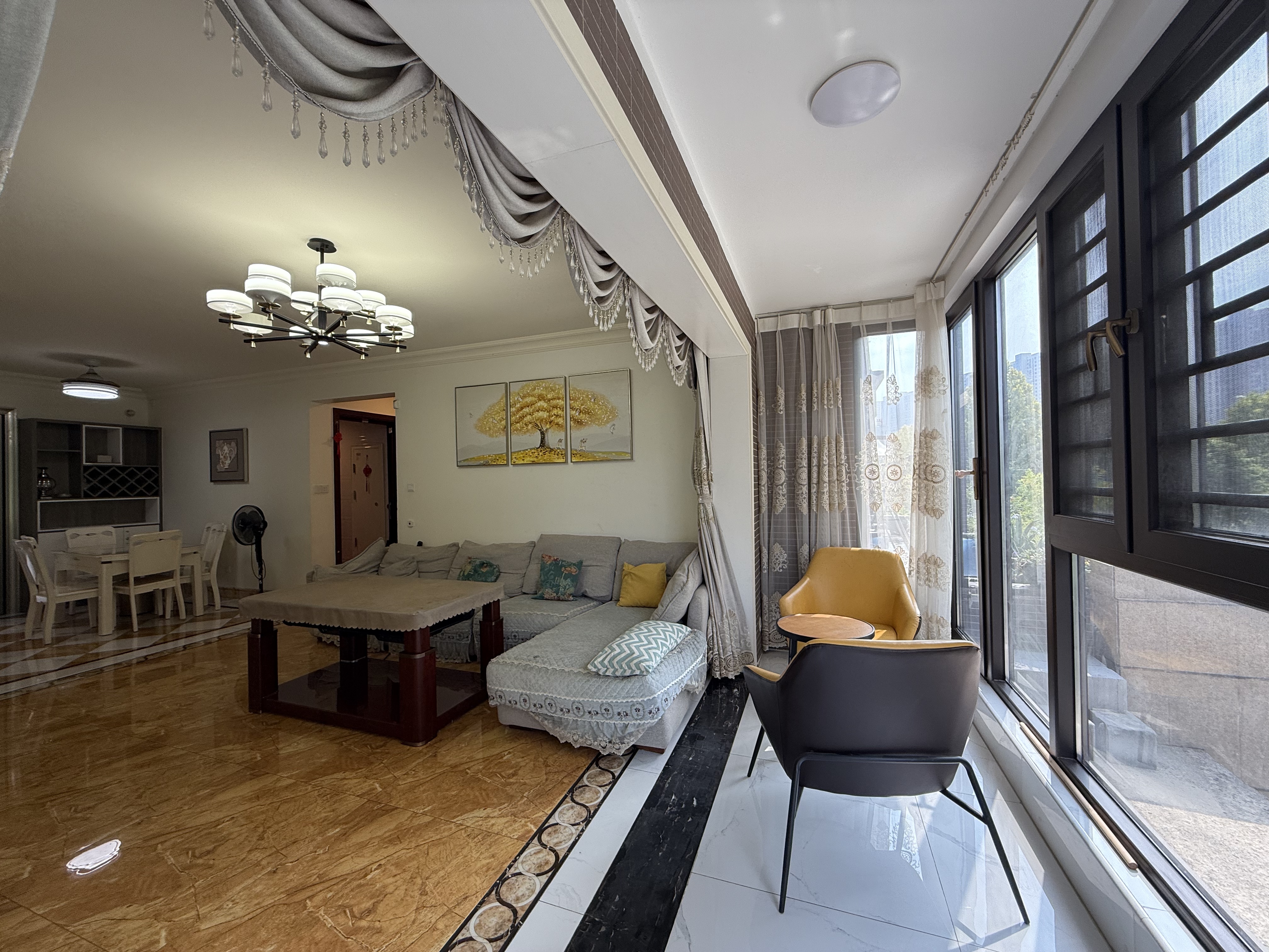 碧桂园豪园 4室2厅2卫 2000.0元/月 碧桂园豪园 4室2厅2卫 2000.0元/月室内图