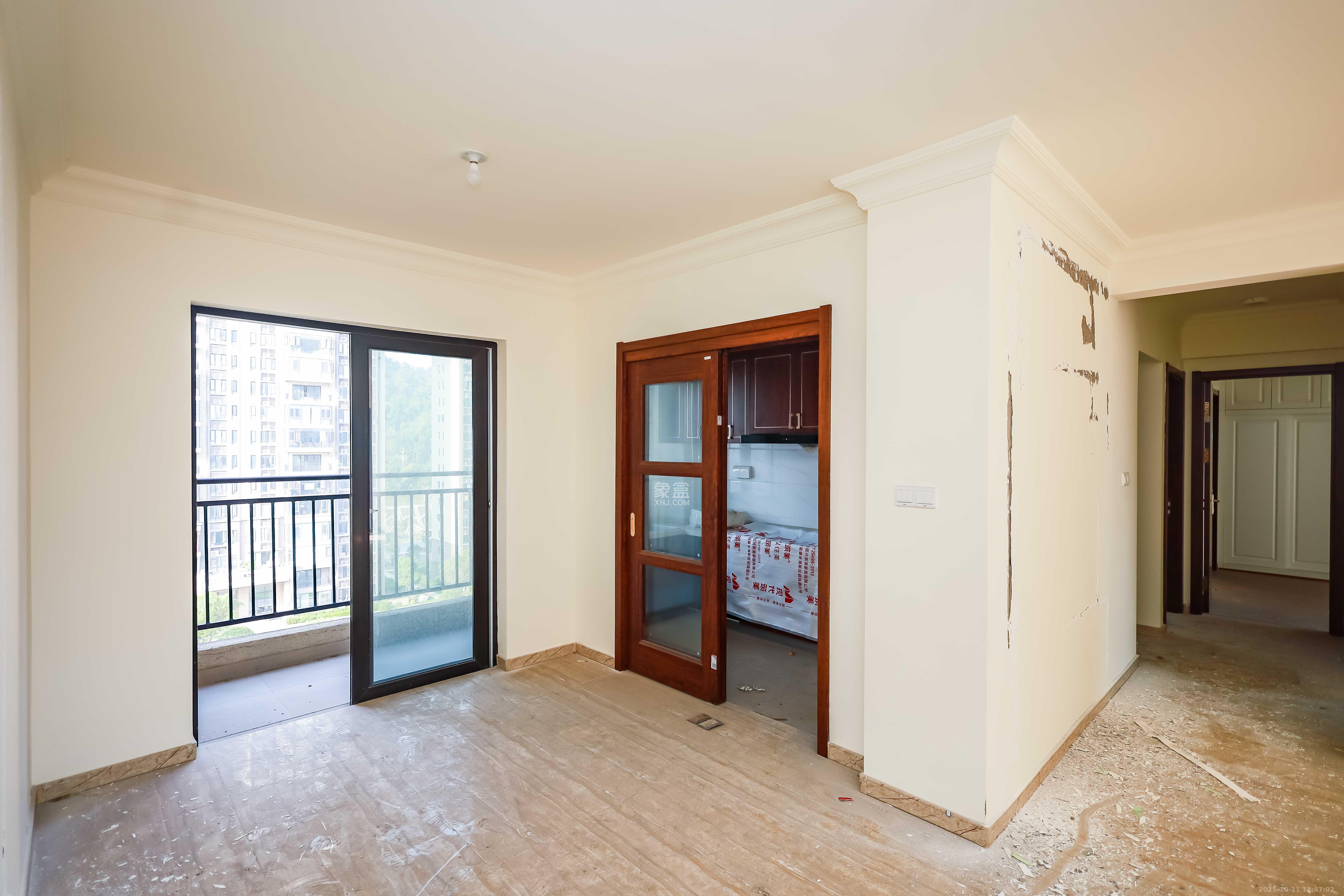 碧桂园荟隽棠 4室2厅2卫 141.0万 碧桂园荟隽棠 4室2厅2卫 141.0万客厅