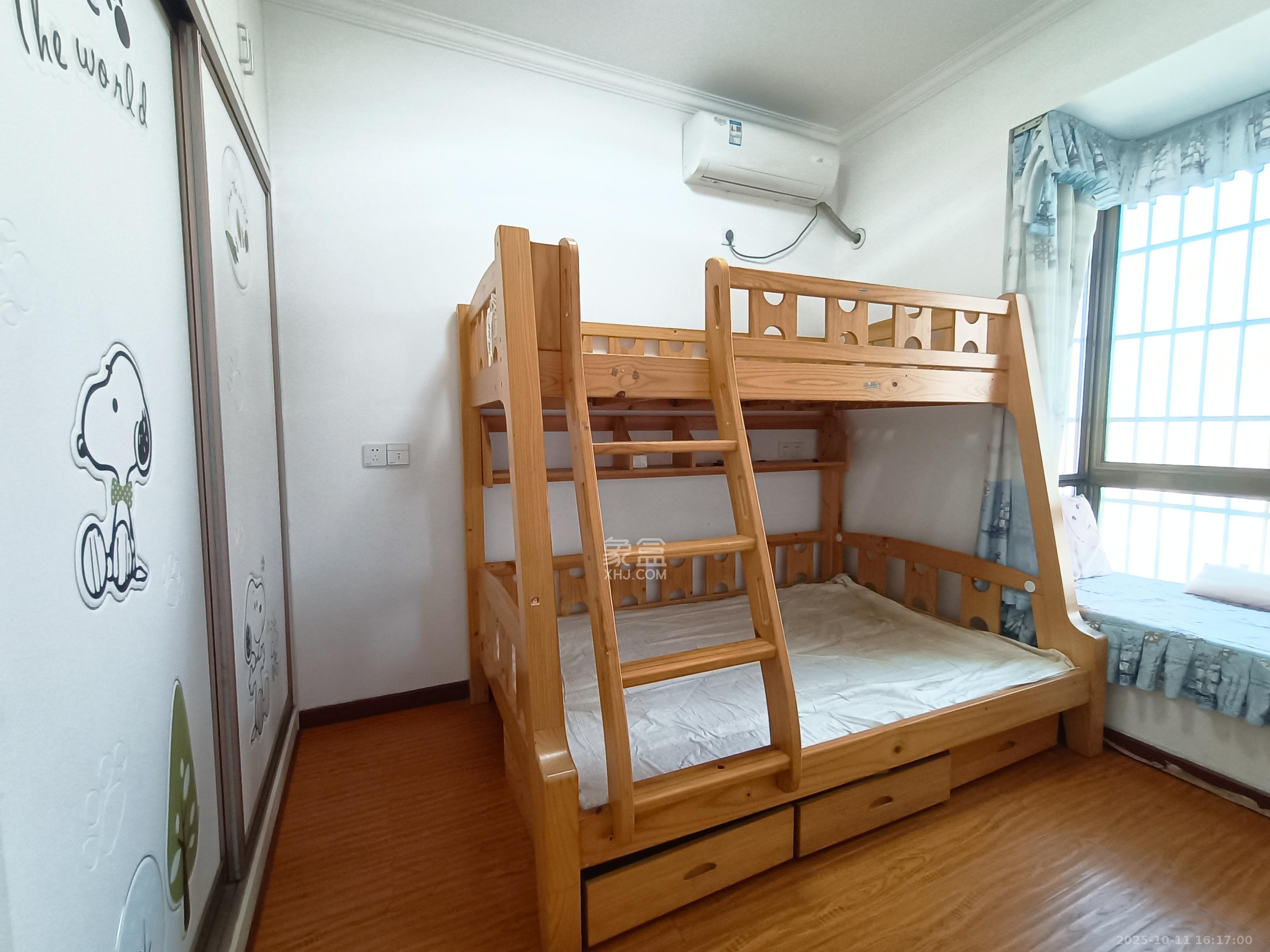 和泉嘉园  3室2厅1卫    1700.0元/月 和泉嘉园  3室2厅1卫    1700.0元/月室内图