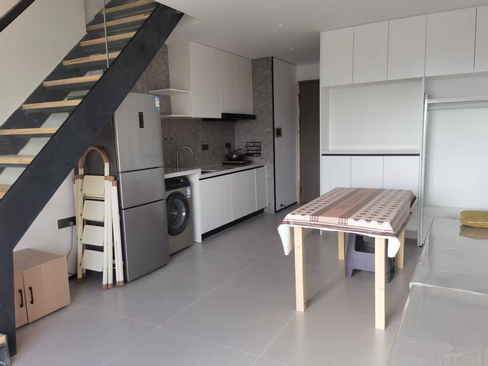 海航豪庭南苑  1室0厅0卫    2700.0元/月 海航豪庭南苑  1室0厅0卫    2700.0元/月室内图