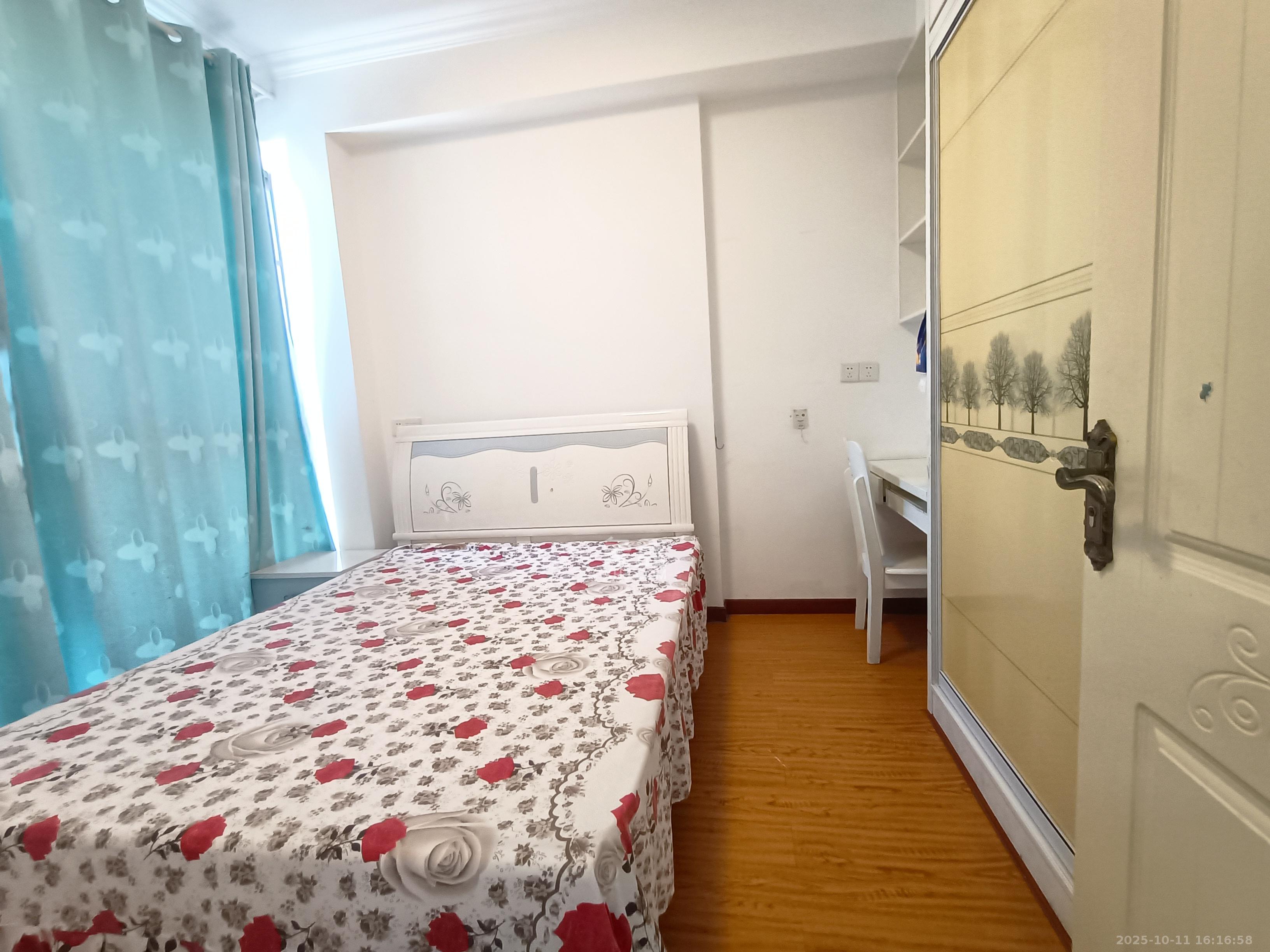 和泉嘉园  3室2厅1卫    1700.0元/月 和泉嘉园  3室2厅1卫    1700.0元/月室内图