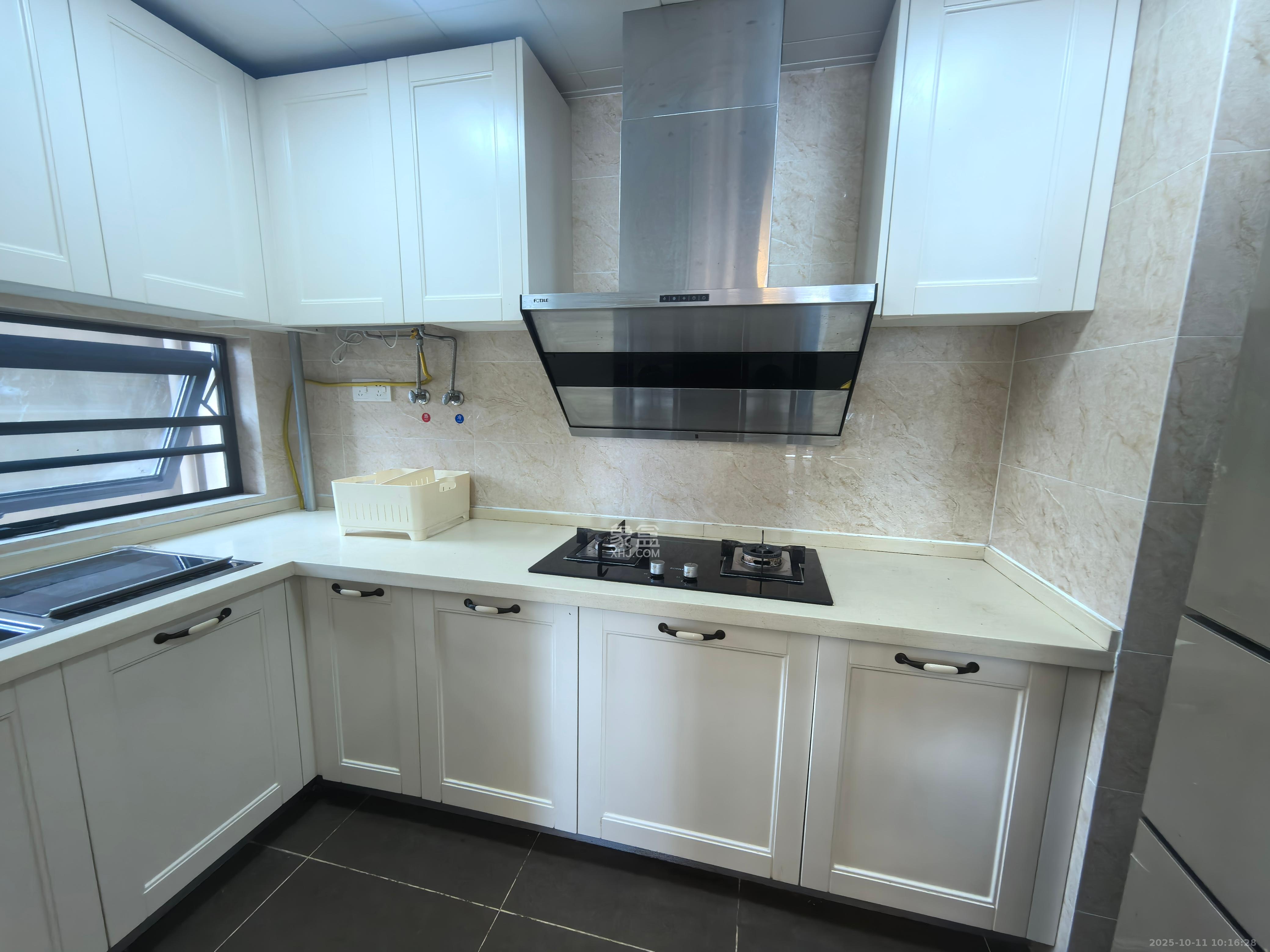 万科里梅溪郡  3室2厅2卫    3500.0元/月 万科里梅溪郡  3室2厅2卫    3500.0元/月室内图