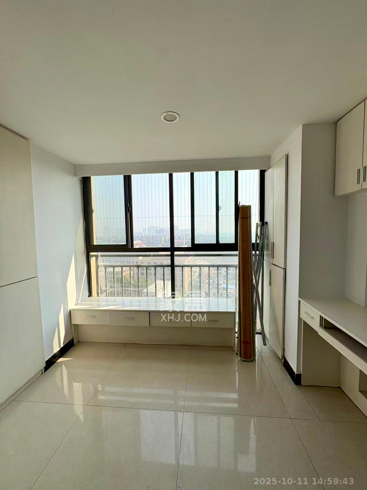 旭辉华庭  3室2厅1卫    1800.0元/月室内图