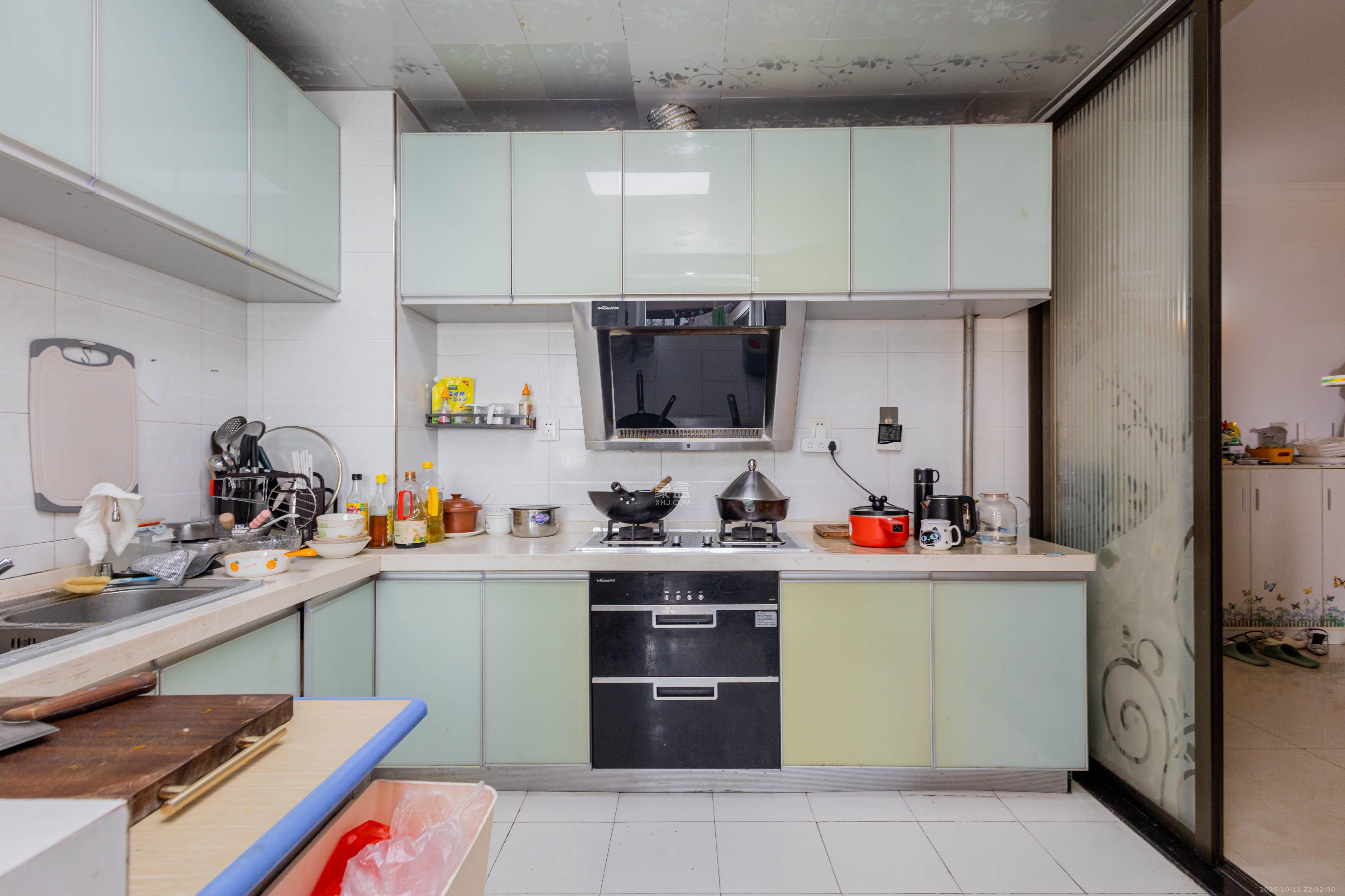 紫云阁  2室2厅1卫    58.0万厨房