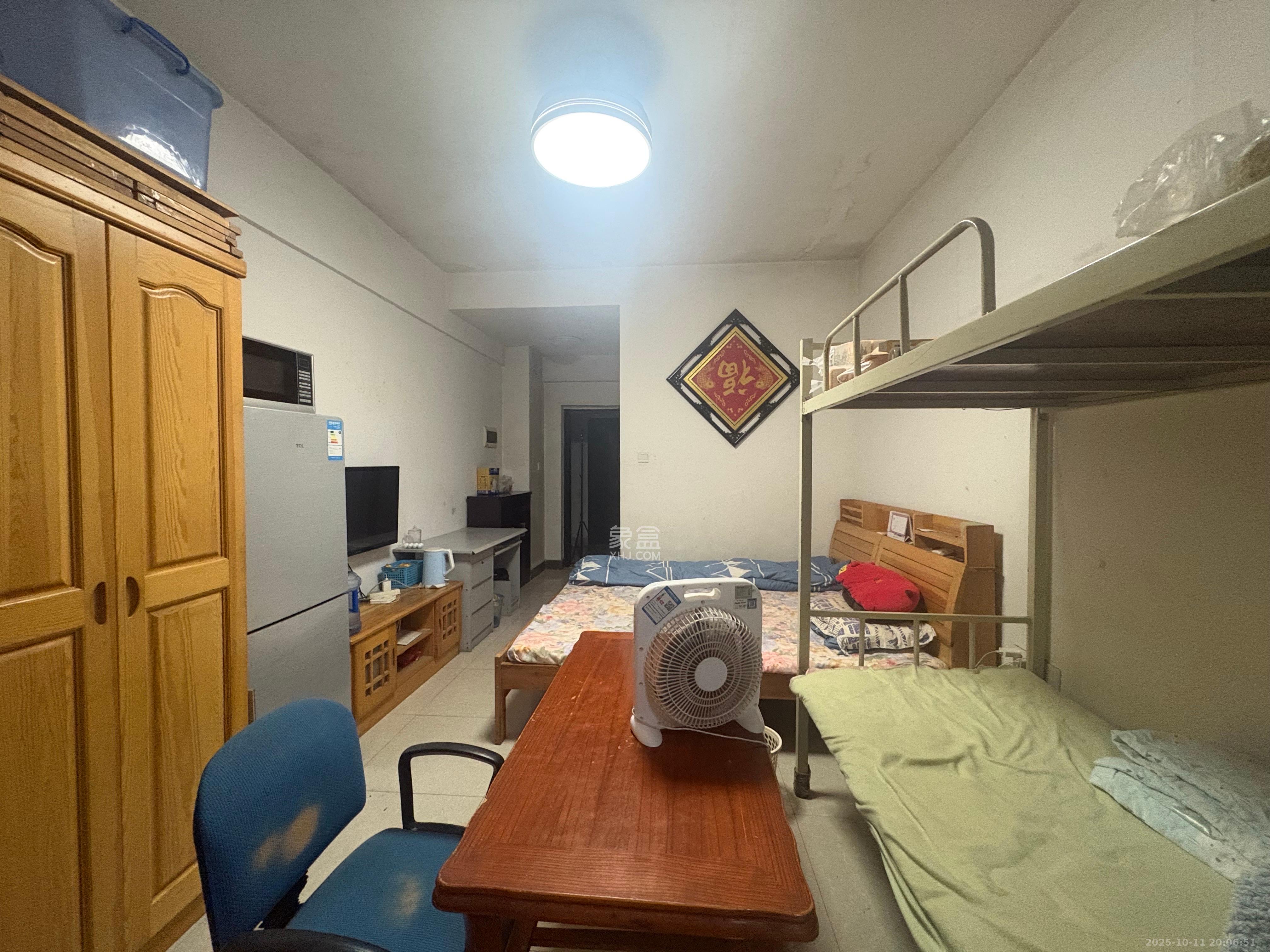 水岸世景  1室1厅1卫    1000.0元/月 水岸世景  1室1厅1卫    1000.0元/月室内图1