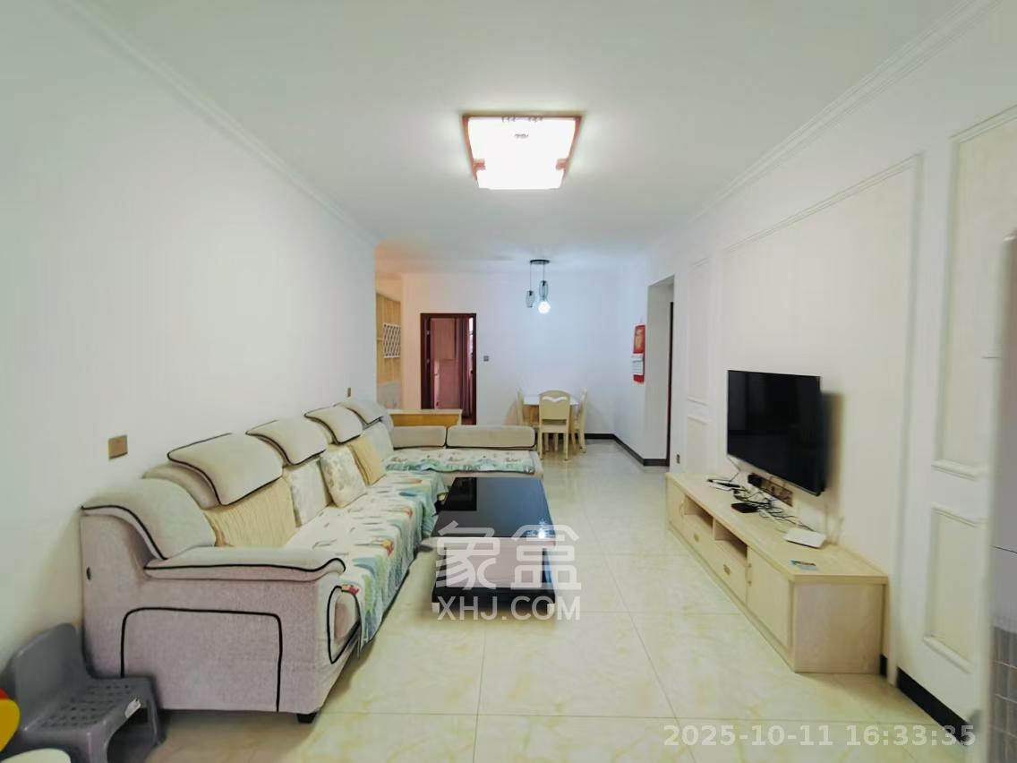 怡海星城  3室2厅2卫    2000.0元/月室内图