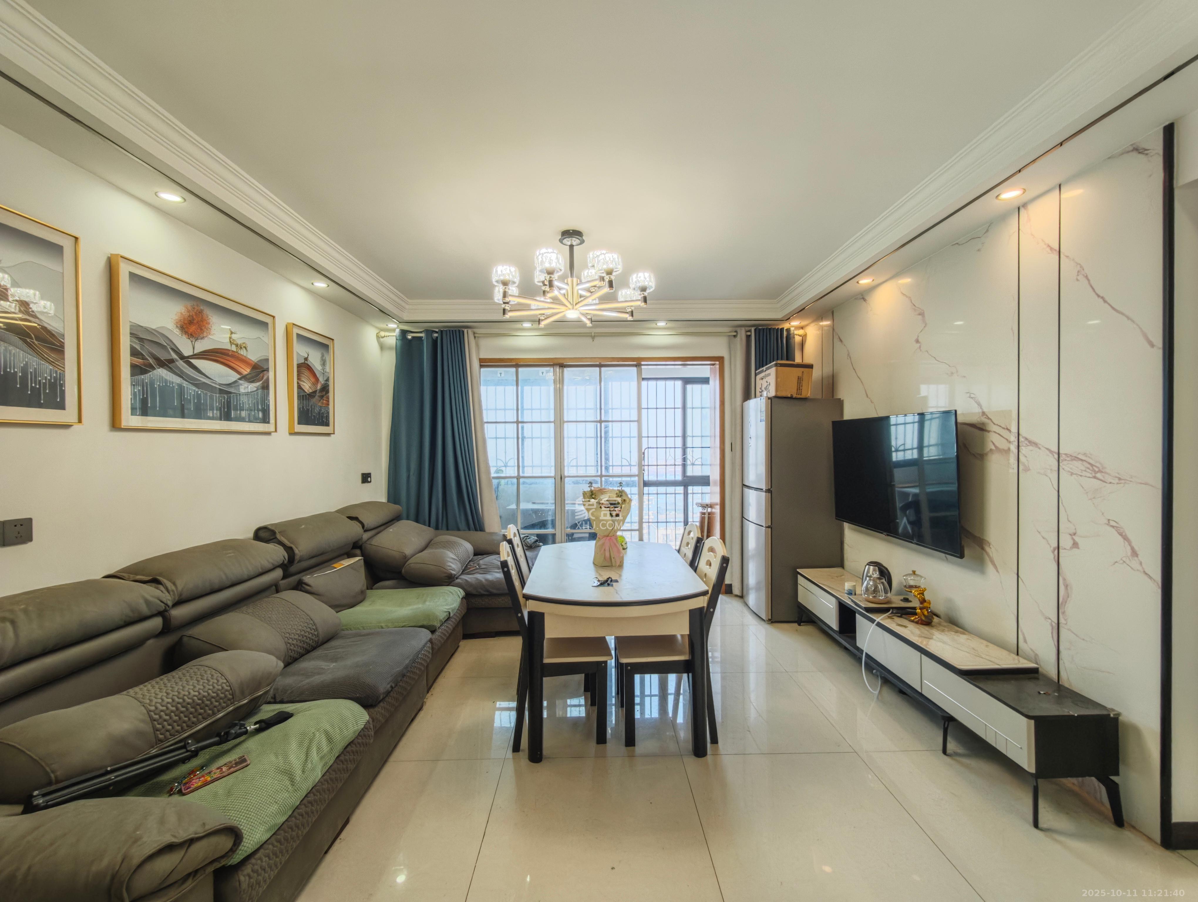 尚都花园城  3室2厅1卫    2350.0元/月