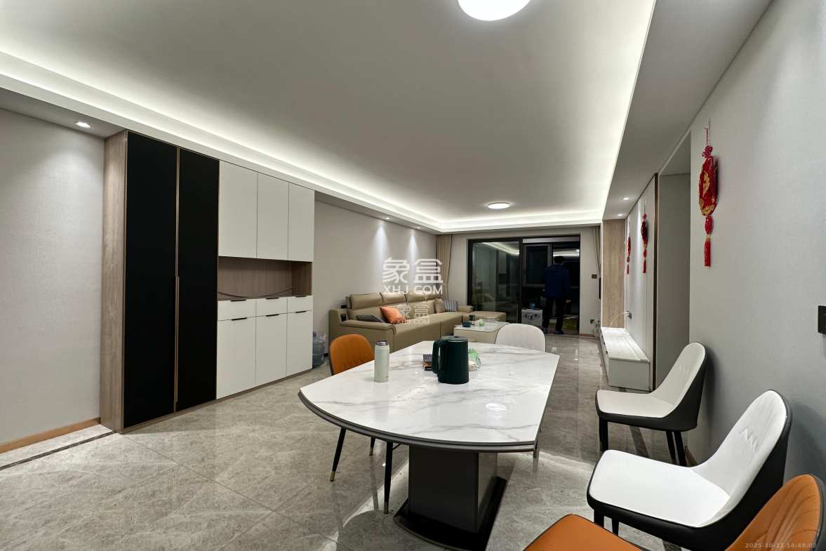 旭辉国悦府 4室2厅2卫 4200.0元/月 旭辉国悦府 4室2厅2卫 4200.0元/月室内图