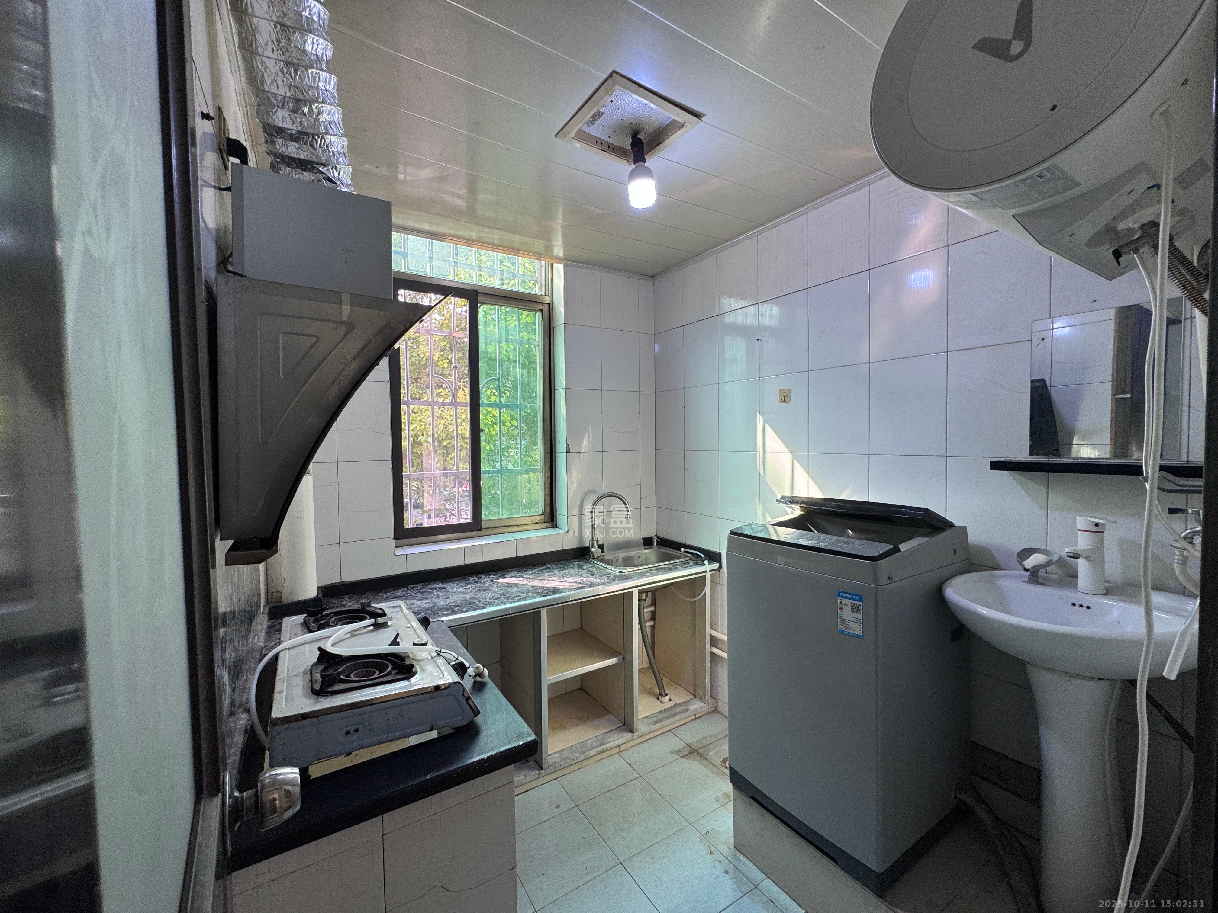 华美佳园(鄱阳佳园) 1室0厅0卫 1200.0元/月 华美佳园(鄱阳佳园) 1室0厅0卫 1200.0元/月室内图