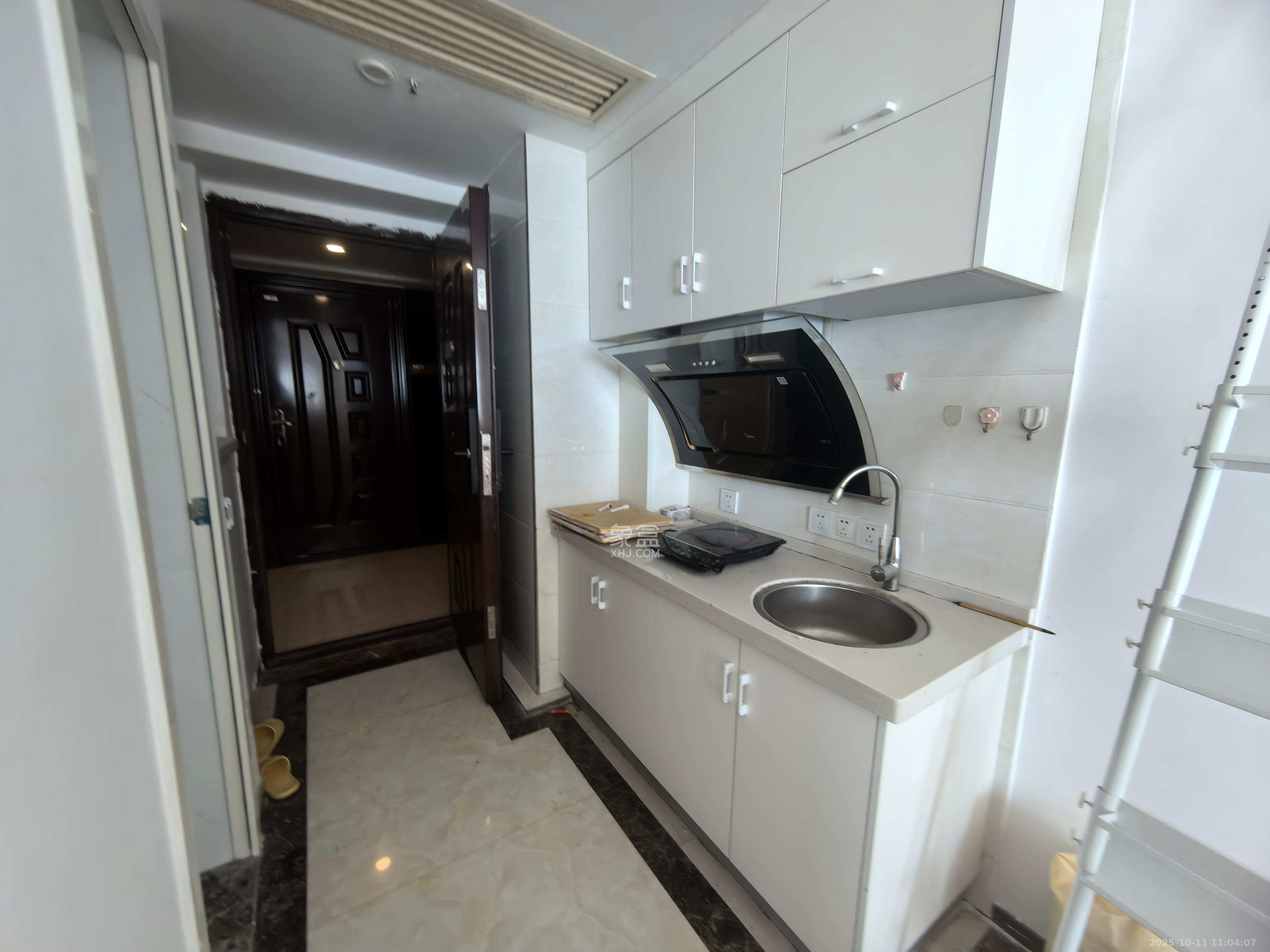 保利国际广场 1室1厅1卫 2000.0元/月 保利国际广场 1室1厅1卫 2000.0元/月室内图