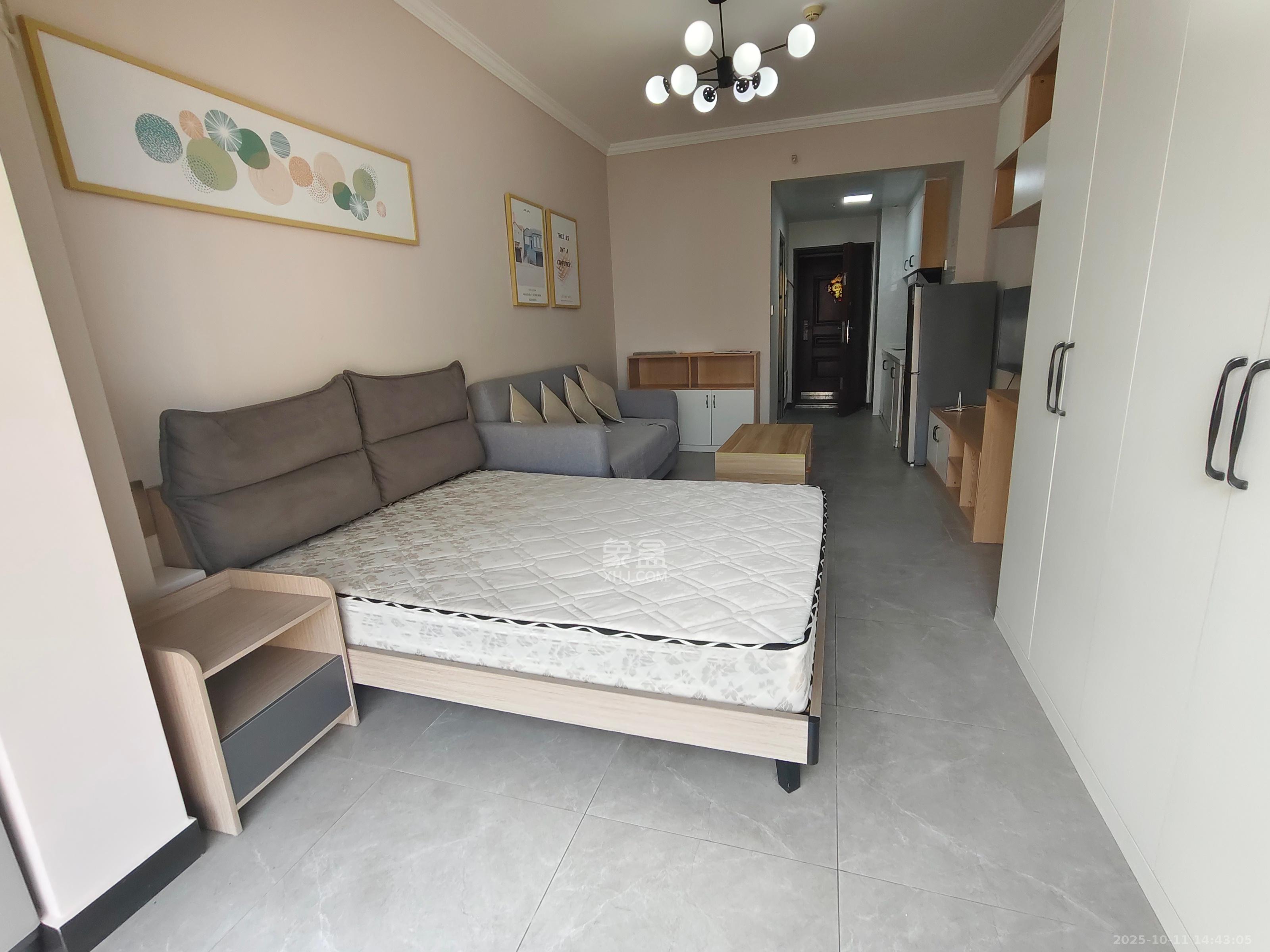 钱隆世家  1室1厅1卫    1400.0元/月 钱隆世家  1室1厅1卫    1400.0元/月室内图