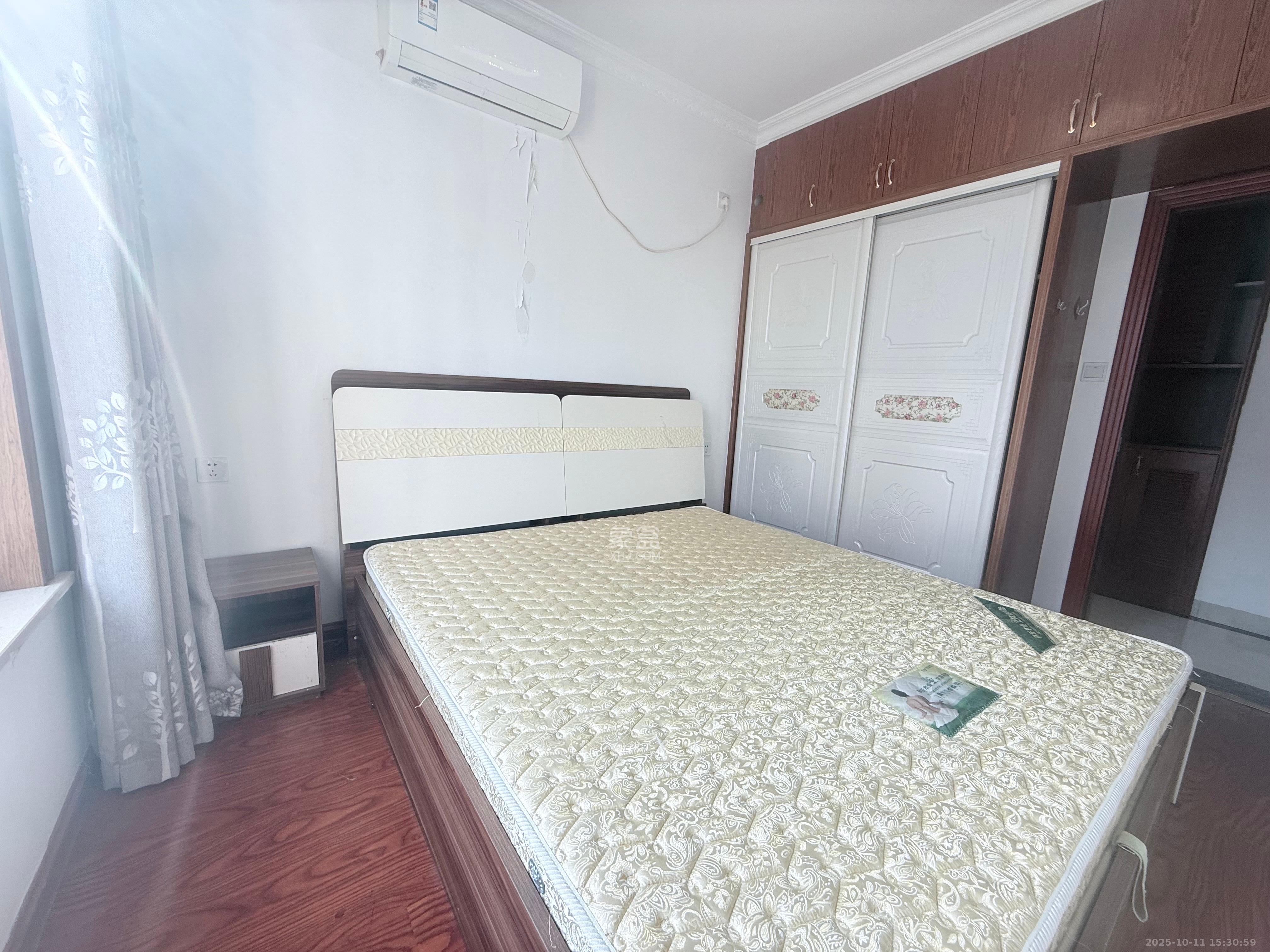 绿地之窗 2室1厅1卫 2000.0元/月 绿地之窗 2室1厅1卫 2000.0元/月室内图