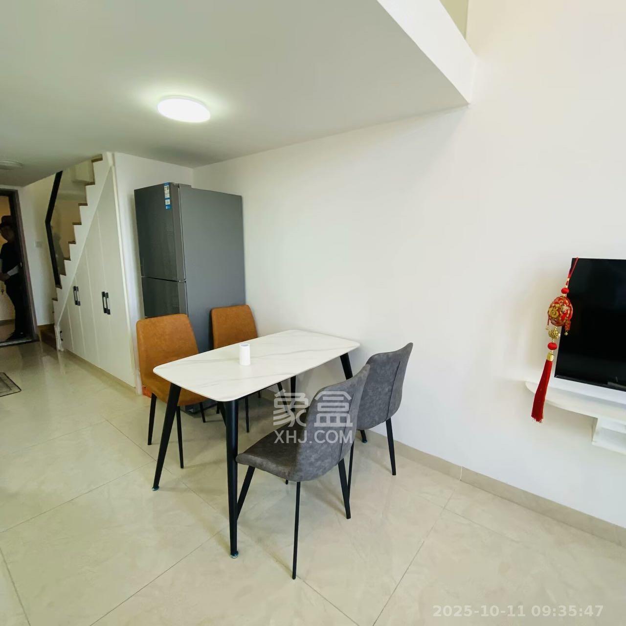 弘坤云寓  1室1厅1卫    2200.0元/月室内图