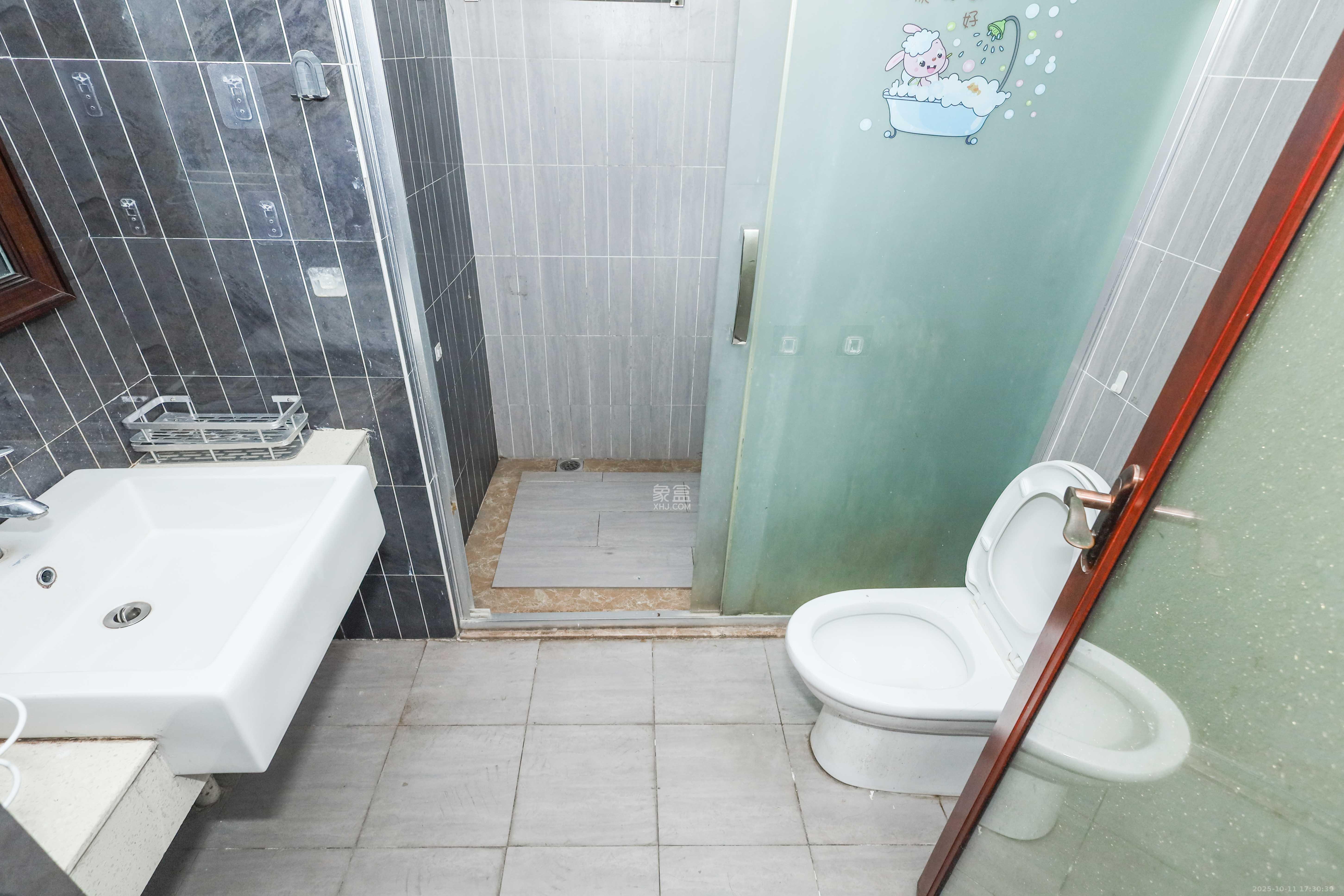 天元涉外景园B区 1室1厅1卫 20.0万 天元涉外景园B区 1室1厅1卫 20.0万卫生间