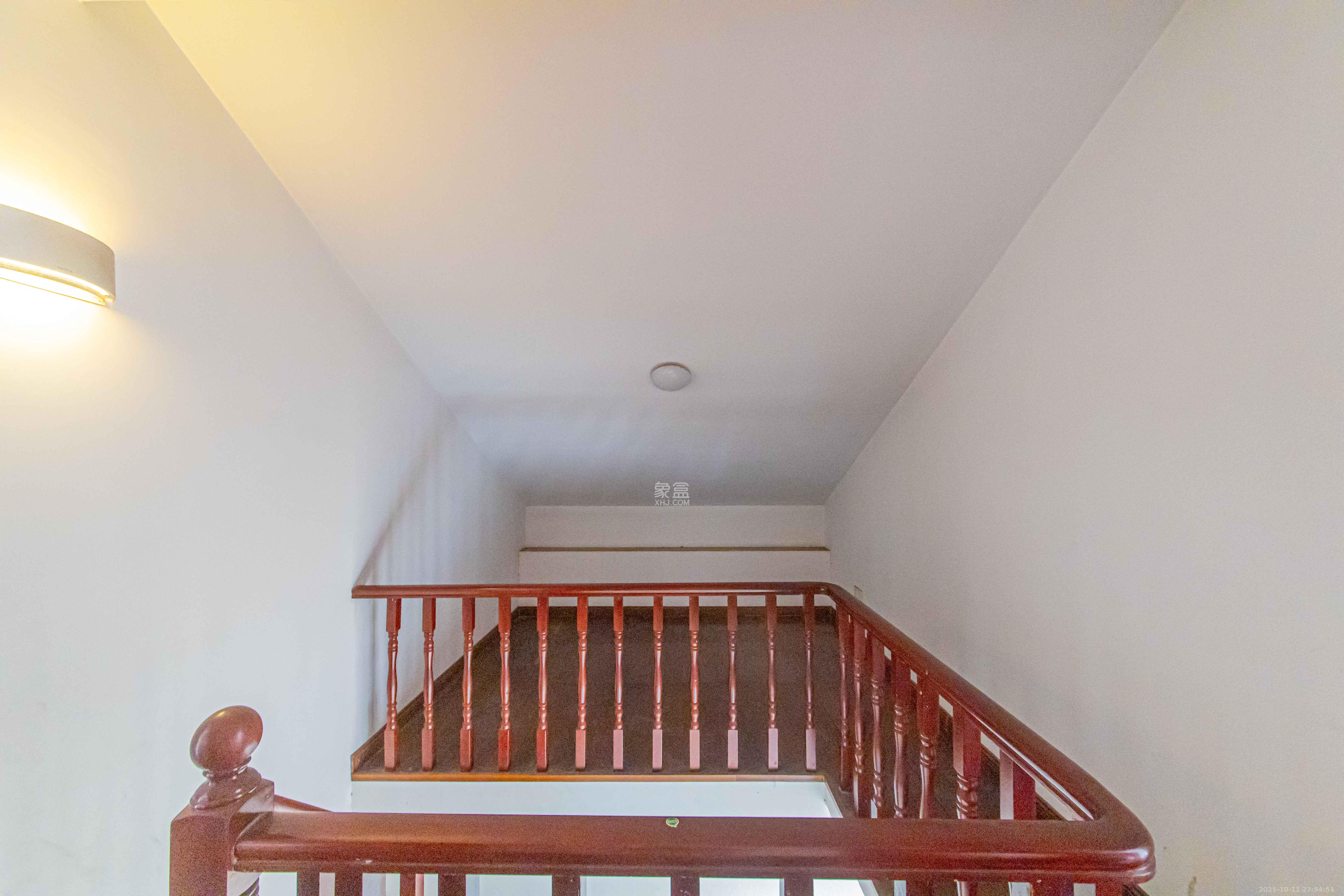 九峰小区(一二三四区) 4室2厅2卫 264.0万 九峰小区(一二三四区) 4室2厅2卫 264.0万其他