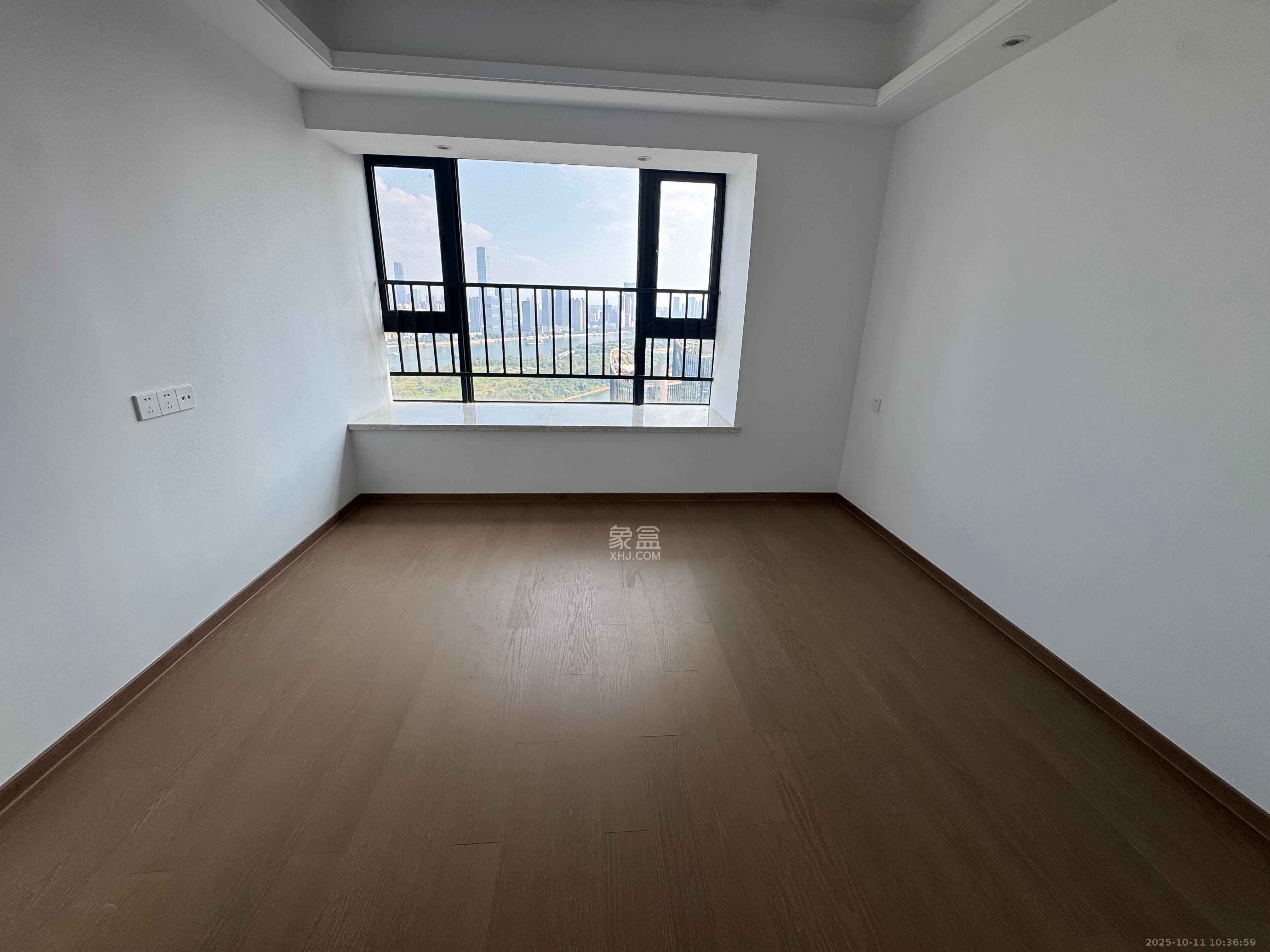 滨江府1913  4室2厅3卫    8800.0元/月 滨江府1913  4室2厅3卫    8800.0元/月室内图