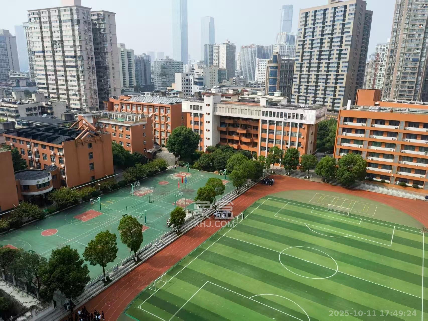 活力康城  3室2厅2卫    3400.0元/月室内图