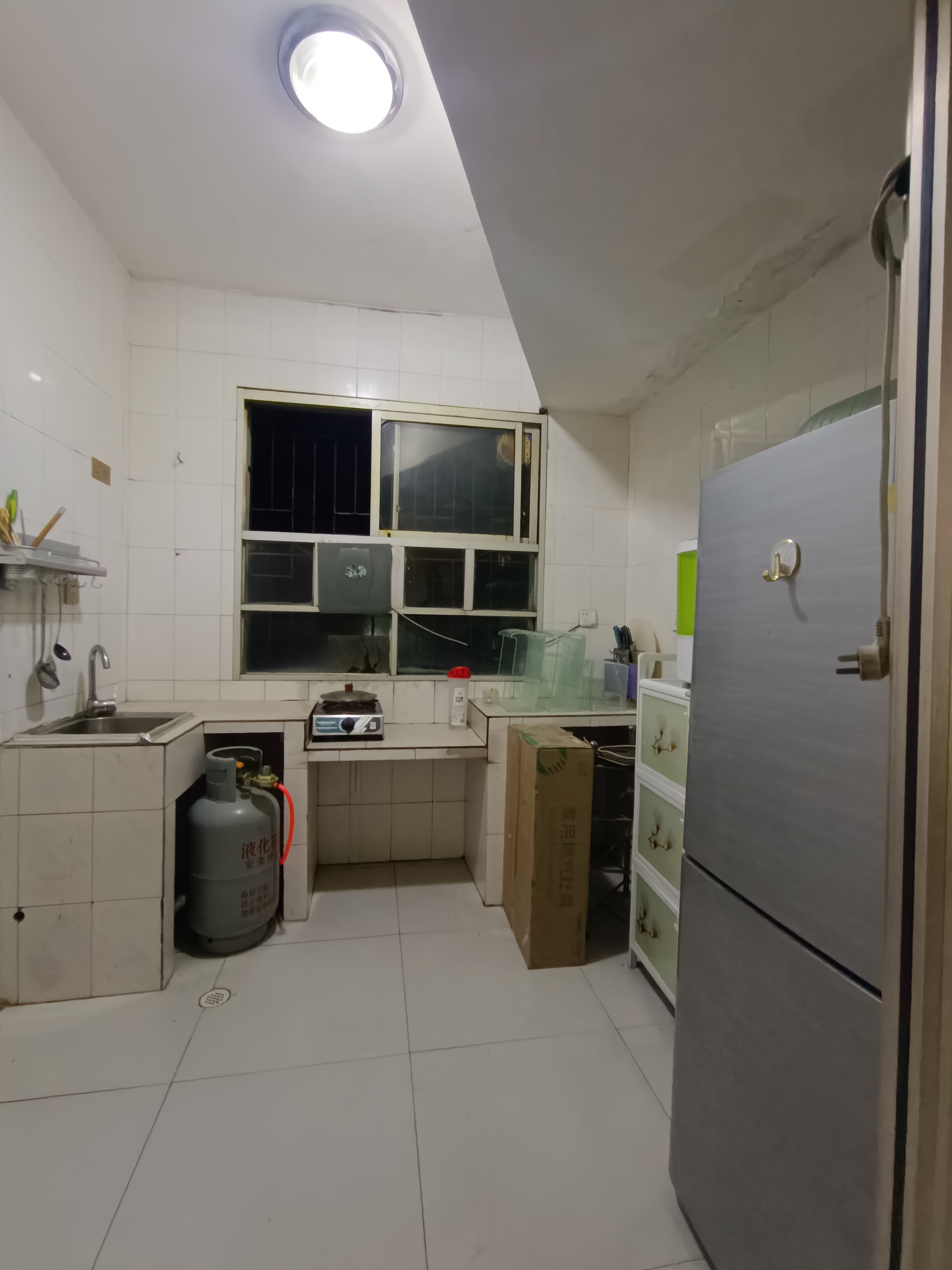 妇保巷21号  2室2厅1卫    33.0万客厅