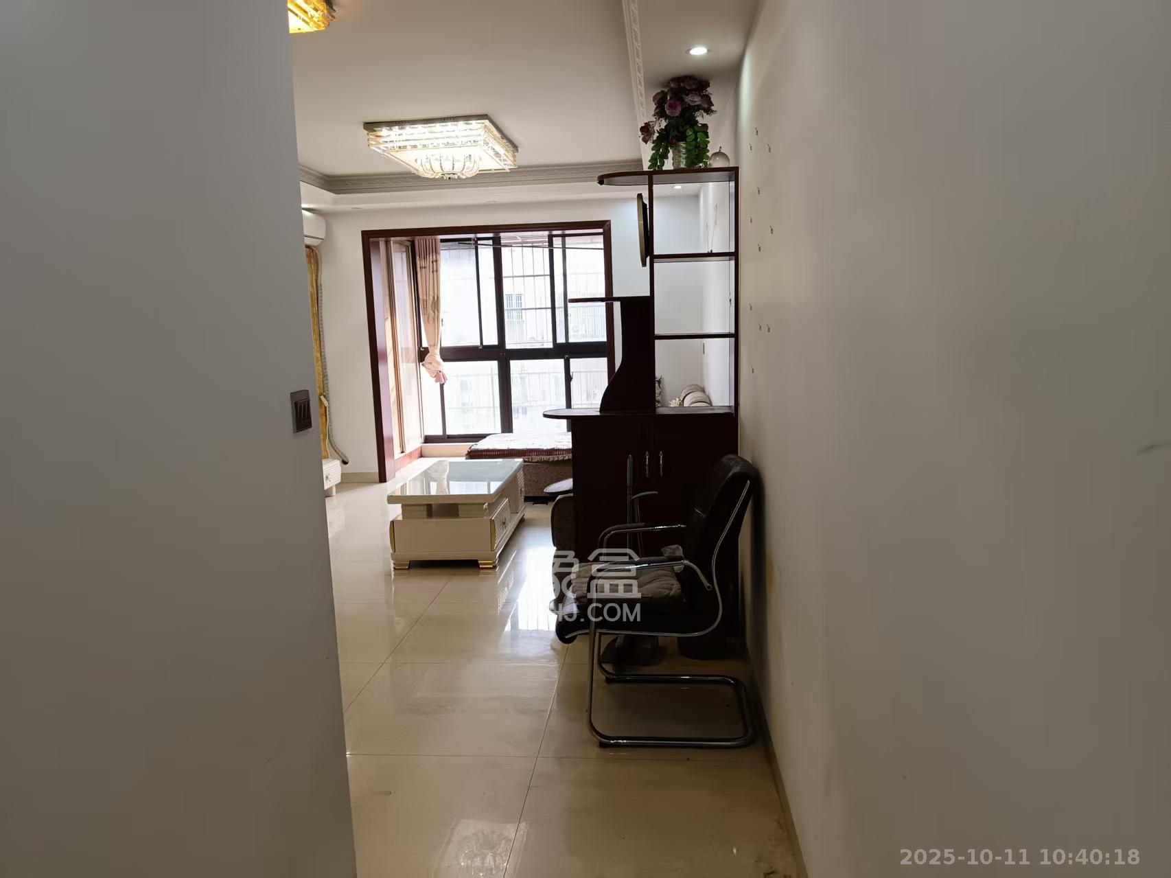 盛地春天里  3室2厅1卫    1500.0元/月 盛地春天里  3室2厅1卫    1500.0元/月室内图