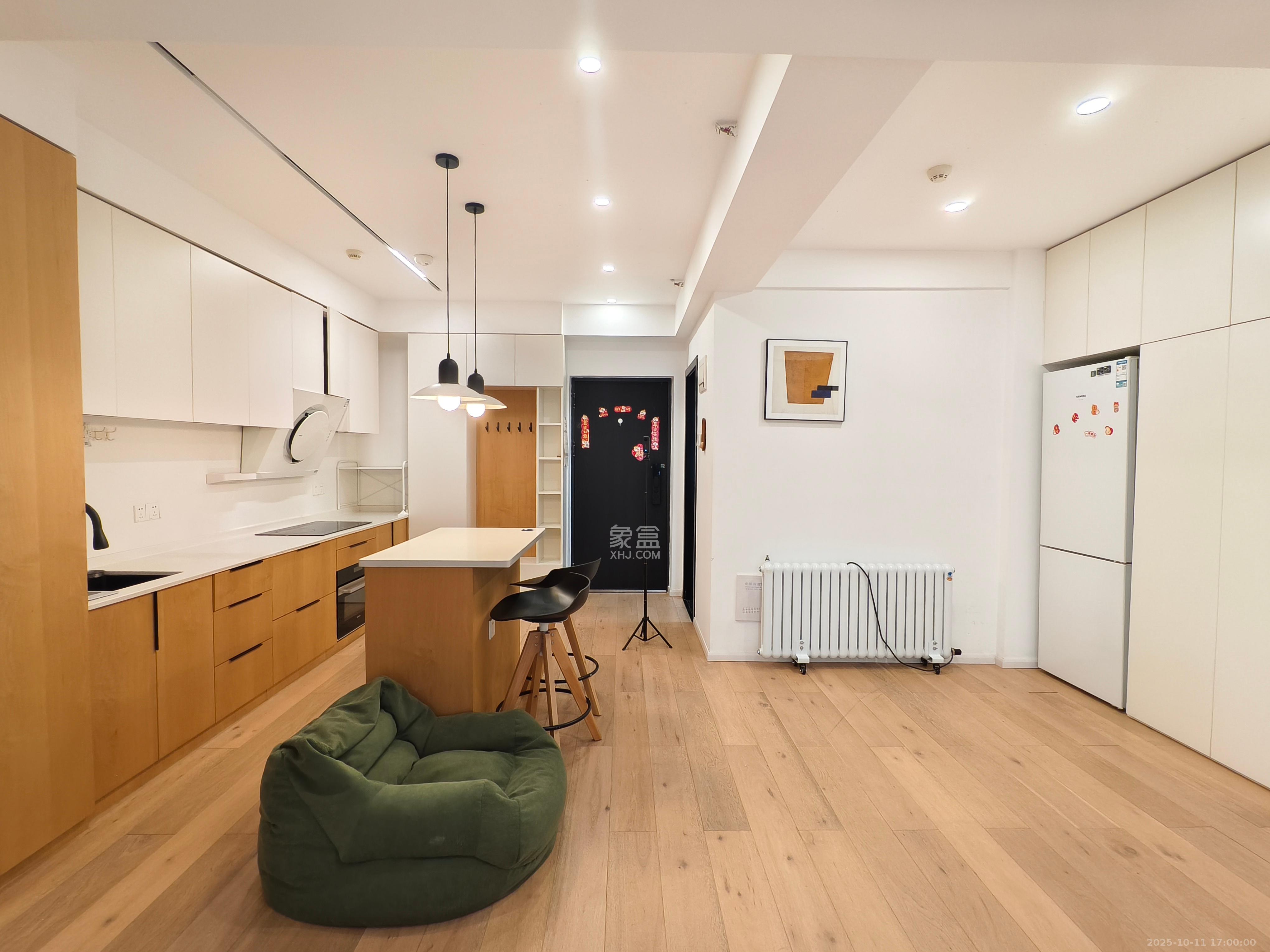 天健城  1室1厅1卫    2500.0元/月室内图