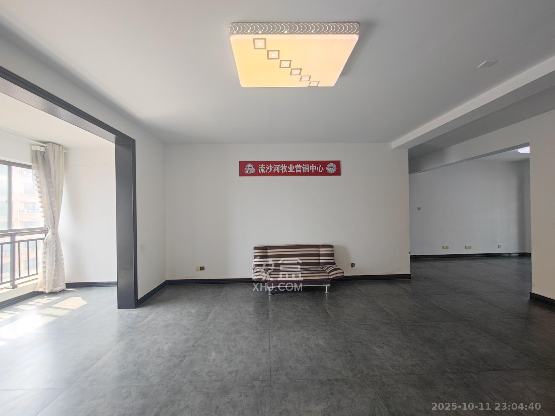 中天瑞景  3室2厅2卫    106.8万 中天瑞景  3室2厅2卫    106.8万客厅