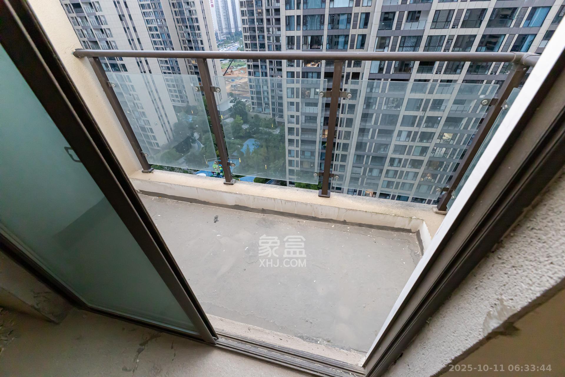 润和湘江天地C区 4室2厅2卫 139.8万 润和湘江天地C区 4室2厅2卫 139.8万阳台