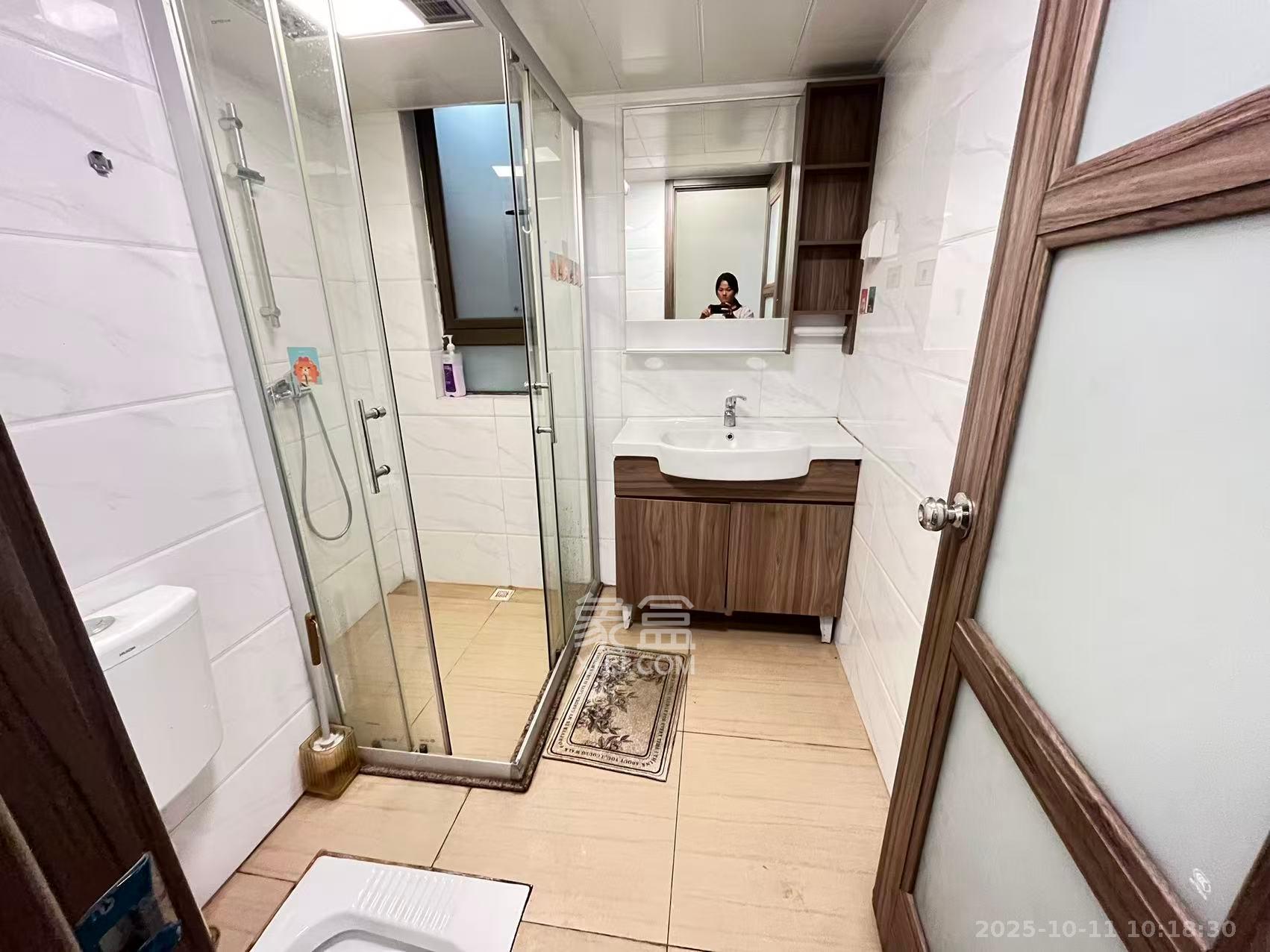 碧桂园公园壹号(凯怡茗苑)  3室2厅1卫    1500.0元/月 碧桂园公园壹号(凯怡茗苑)  3室2厅1卫    1500.0元/月室内图