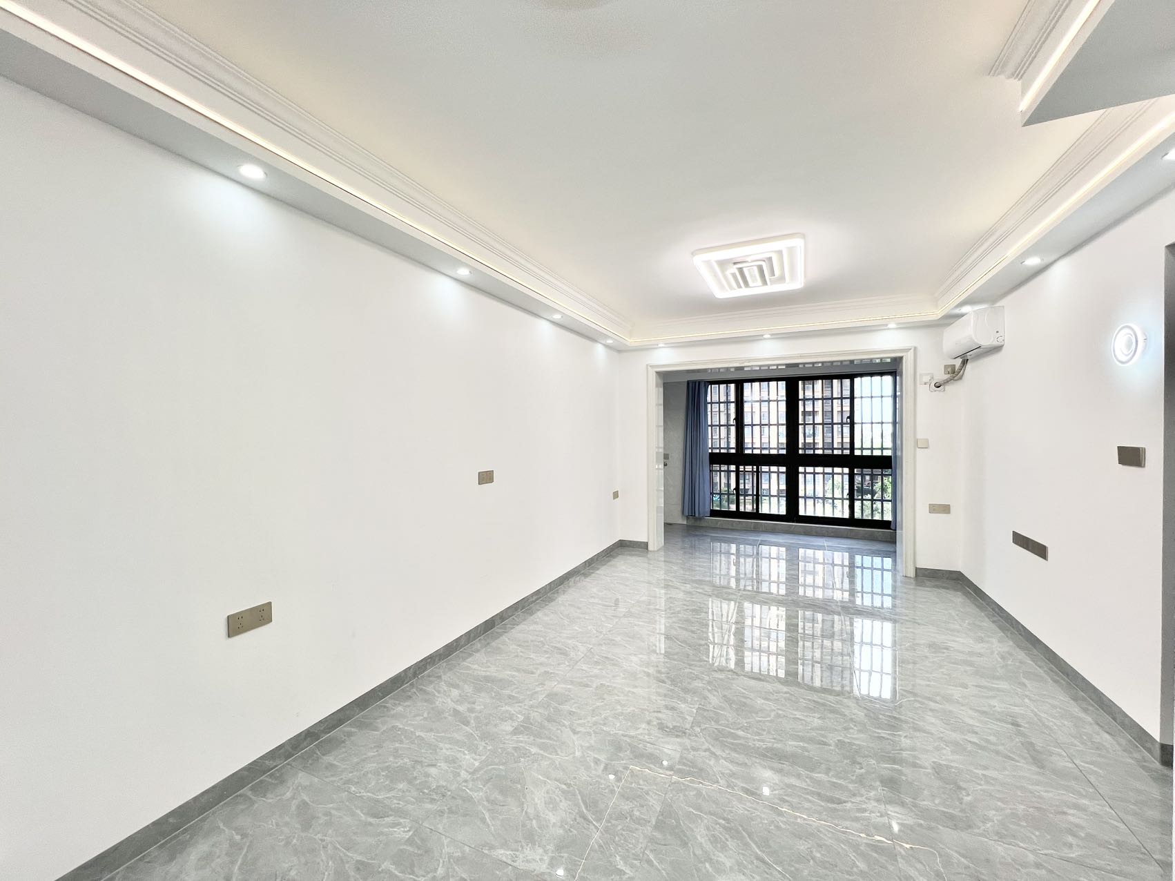 金城天鹅湖 3室2厅1卫 2400.0元/月 金城天鹅湖 3室2厅1卫 2400.0元/月室内图