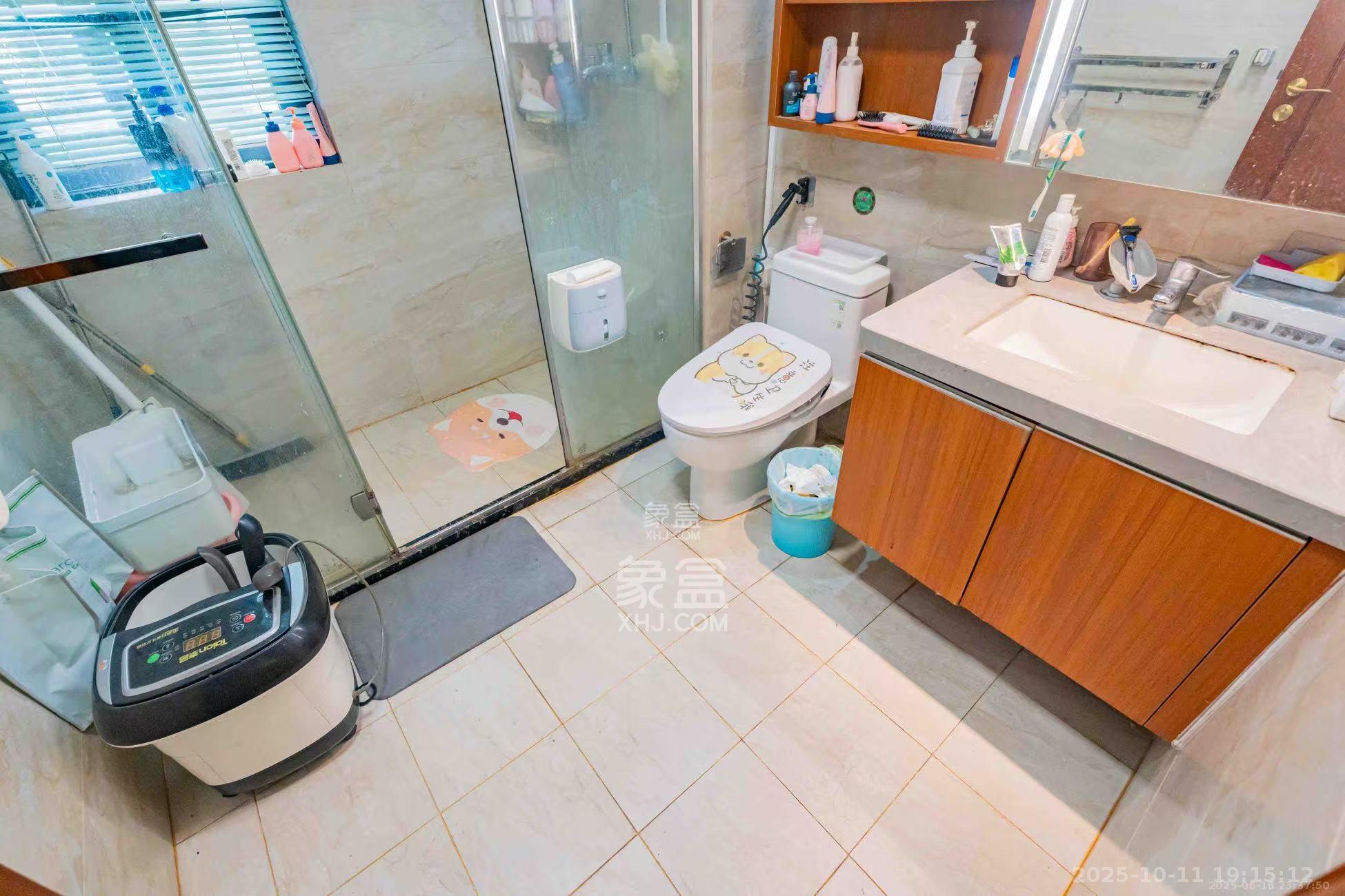 恒大雅苑  3室2厅2卫    3500.0元/月室内图