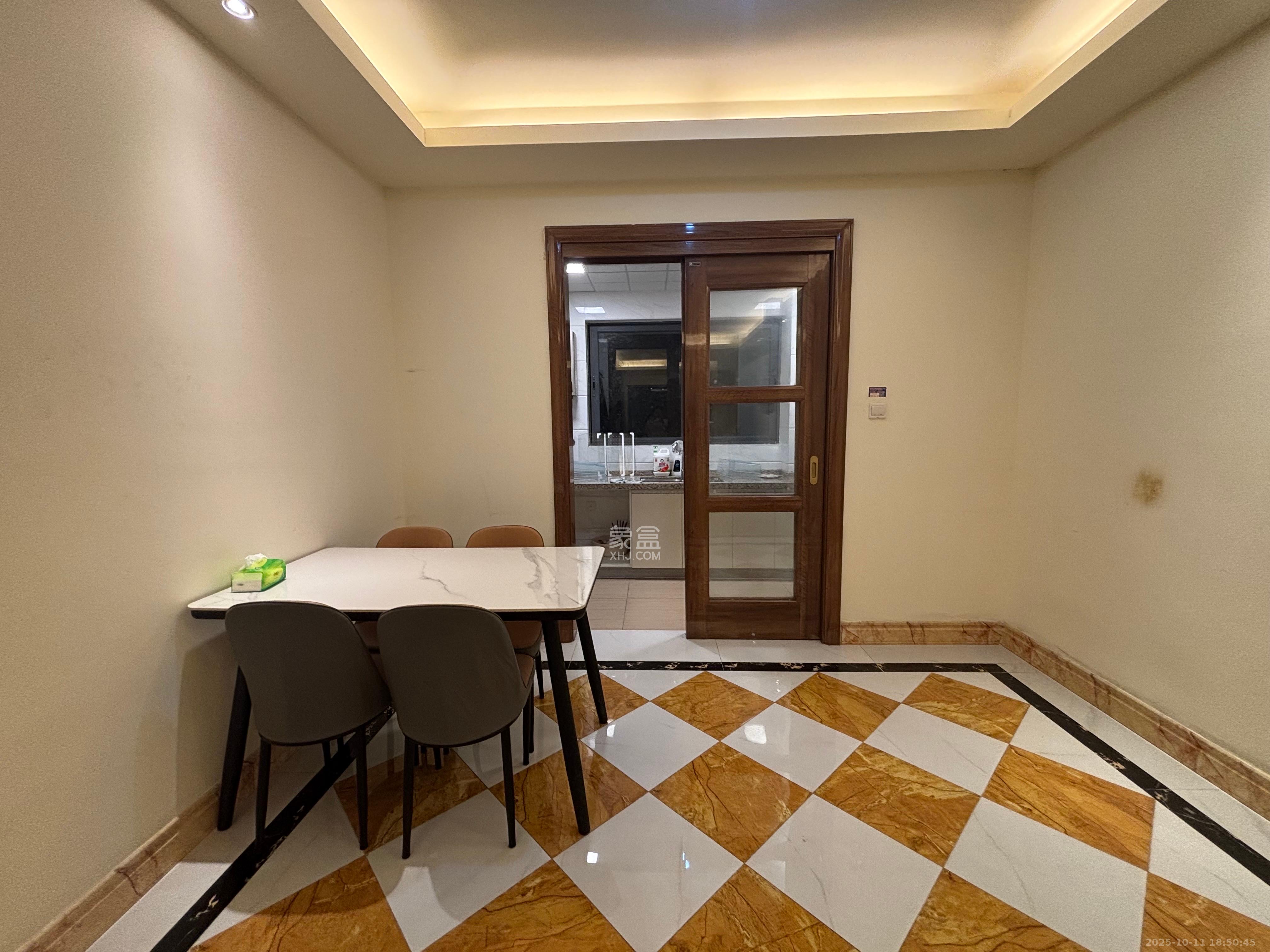 碧桂园南城首府（东宸林海）  3室2厅1卫    1800.0元/月室内图