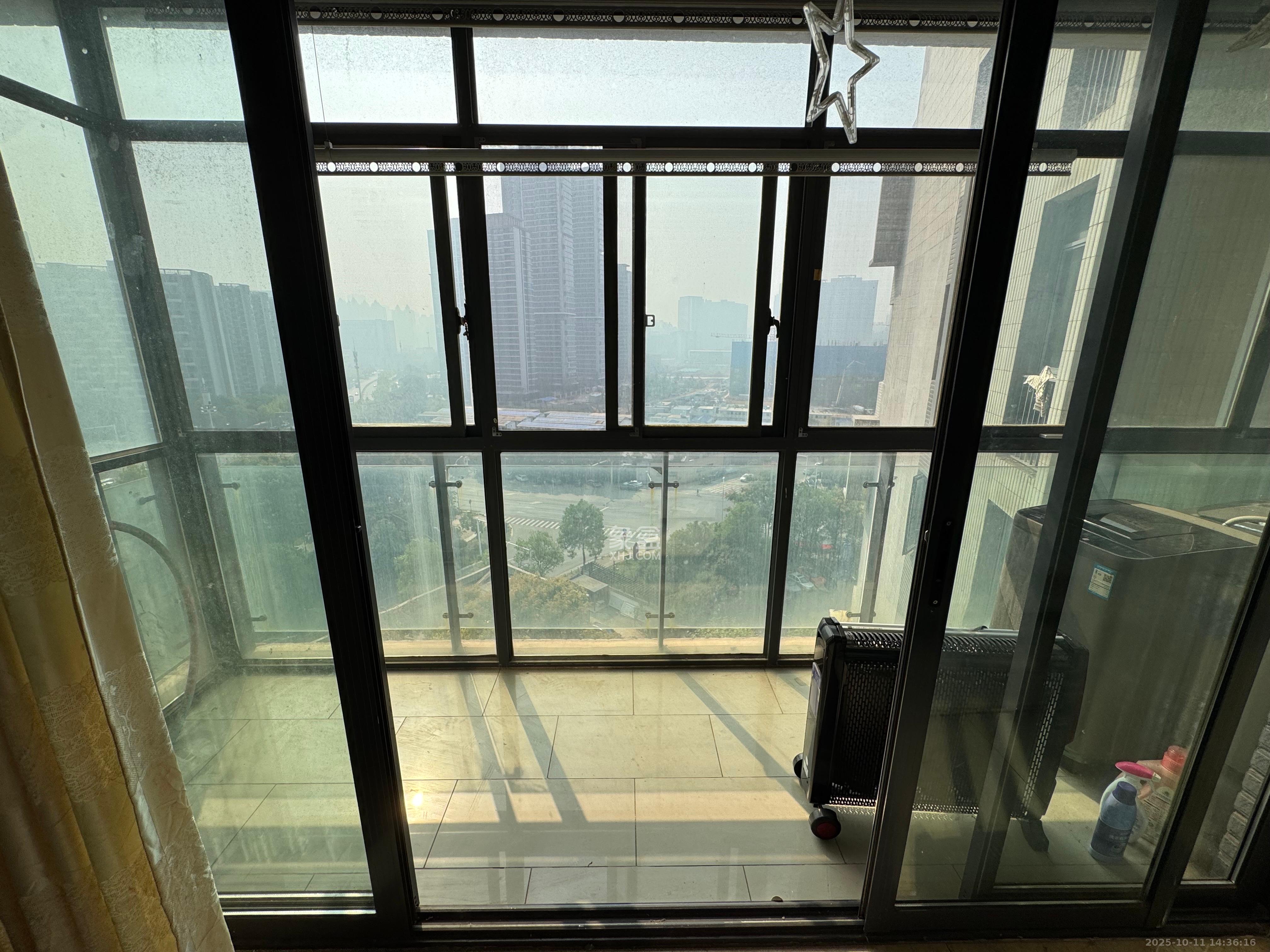 茂华国际湘  3室2厅2卫    3000.0元/月 茂华国际湘  3室2厅2卫    3000.0元/月室内图