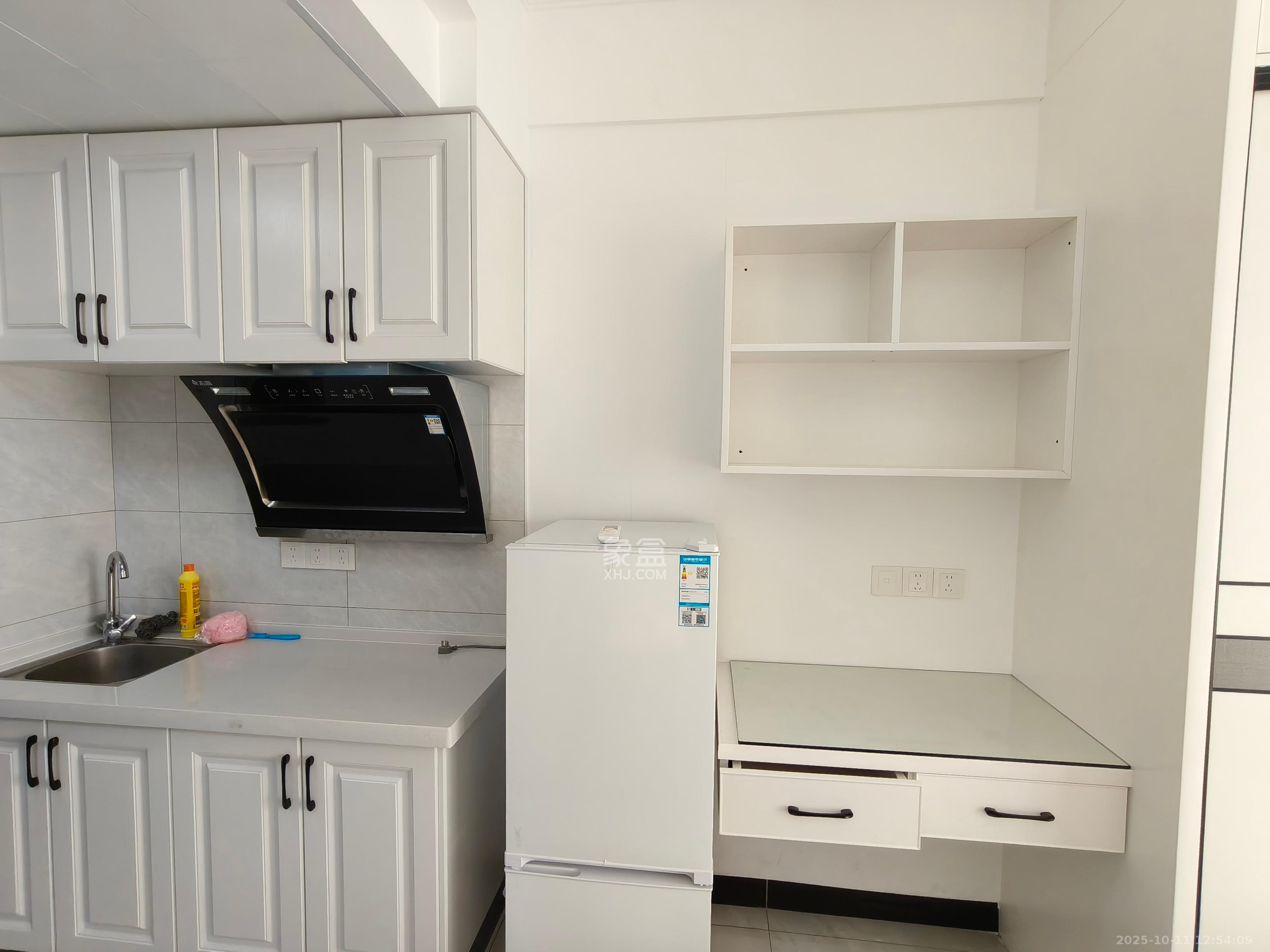 龙湖铂金岛  1室0厅0卫    1600.0元/月 龙湖铂金岛  1室0厅0卫    1600.0元/月室内图