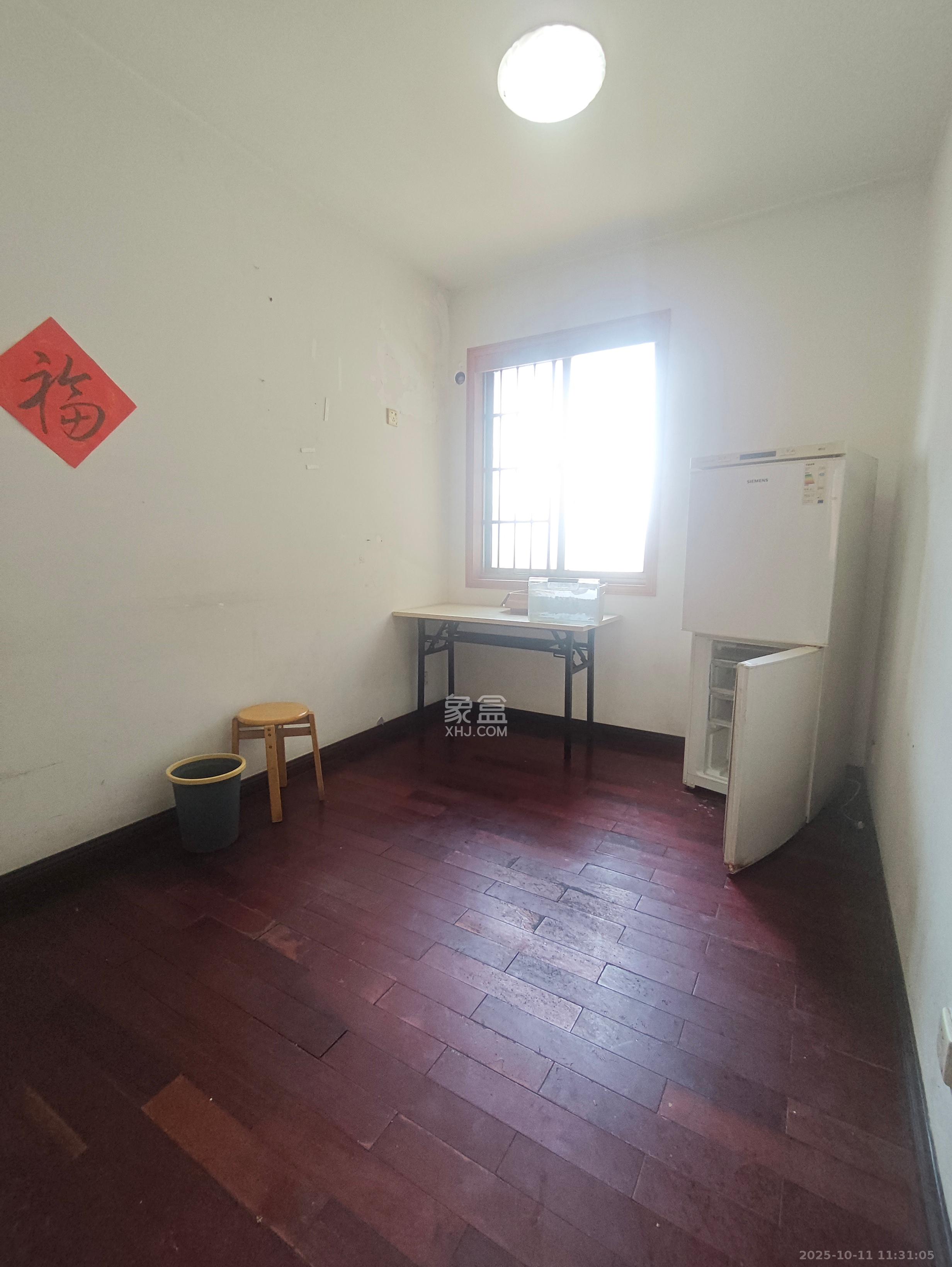 省建苑小区  3室2厅2卫    2600.0元/月室内图
