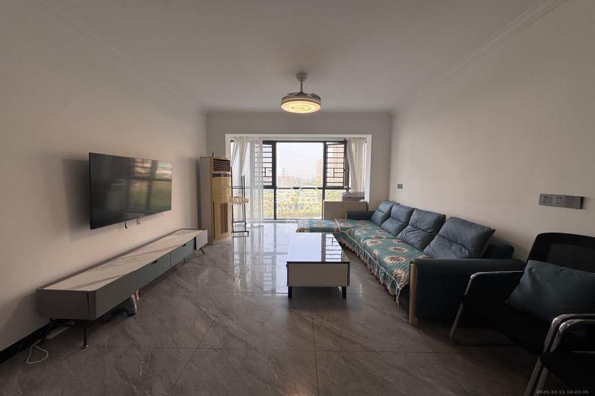 长郡旁牛津街(瑞凯滨江雅苑) 3室2厅1卫 1700.0元/月 长郡旁牛津街(瑞凯滨江雅苑) 3室2厅1卫 1700.0元/月室内图