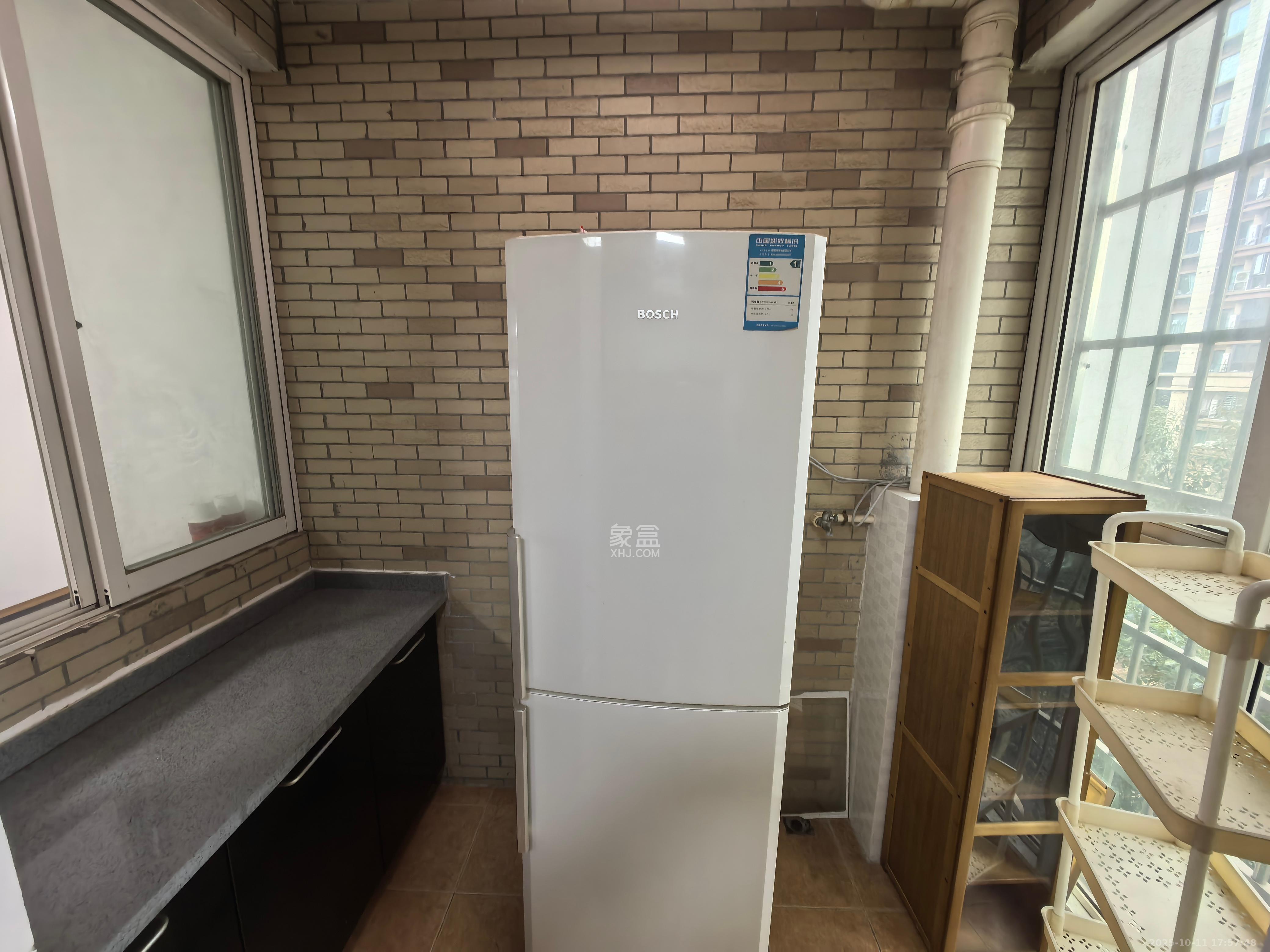 幸福里(幸福里一期) 1室2厅2卫 1800.0元/月 幸福里(幸福里一期) 1室2厅2卫 1800.0元/月室内图