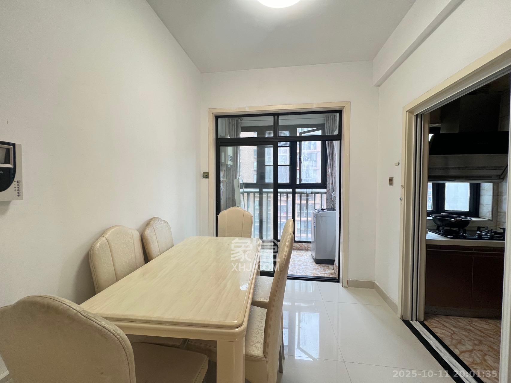 麓谷明珠  2室2厅1卫    2400.0元/月室内图