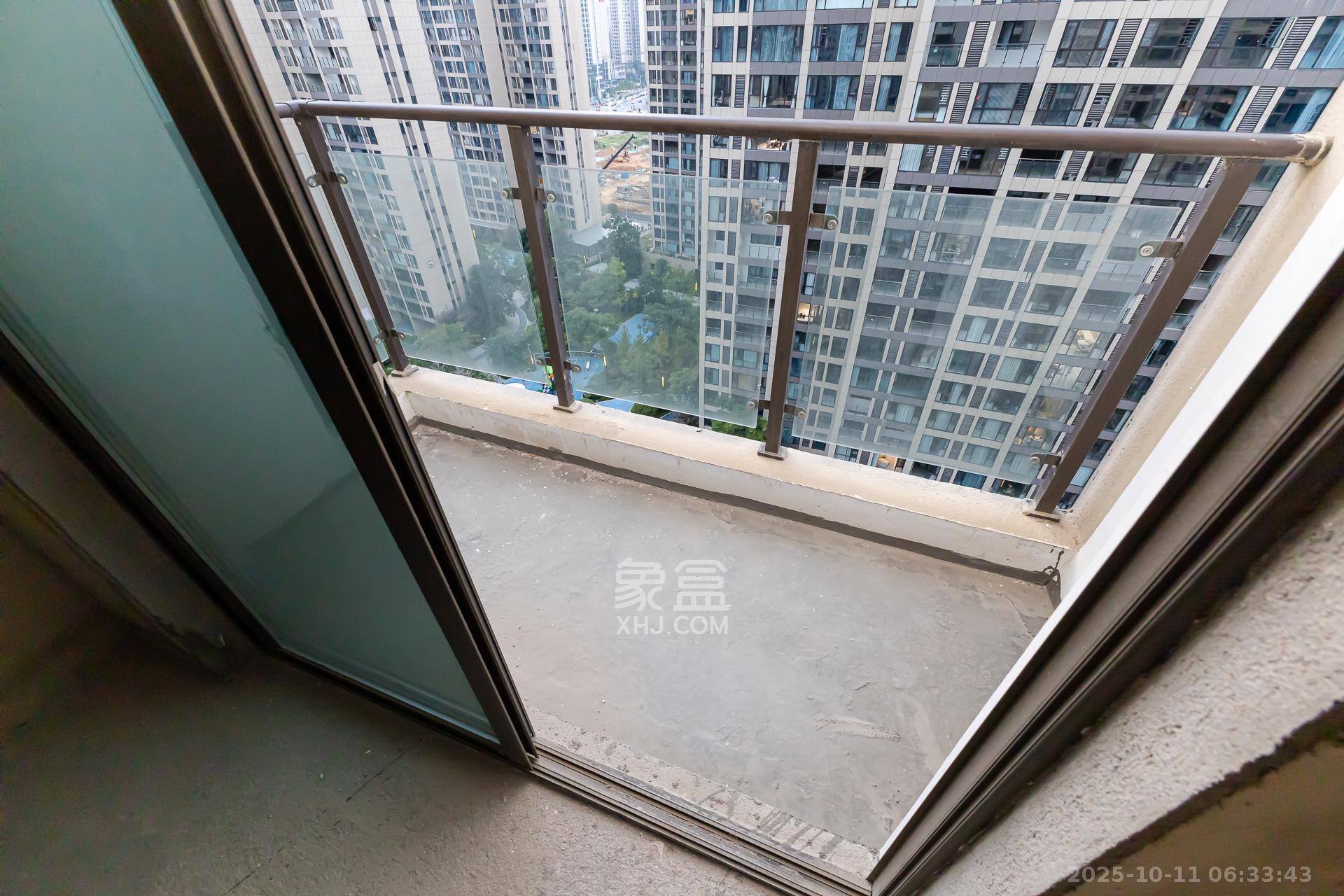 润和湘江天地C区 4室2厅2卫 139.8万 润和湘江天地C区 4室2厅2卫 139.8万阳台