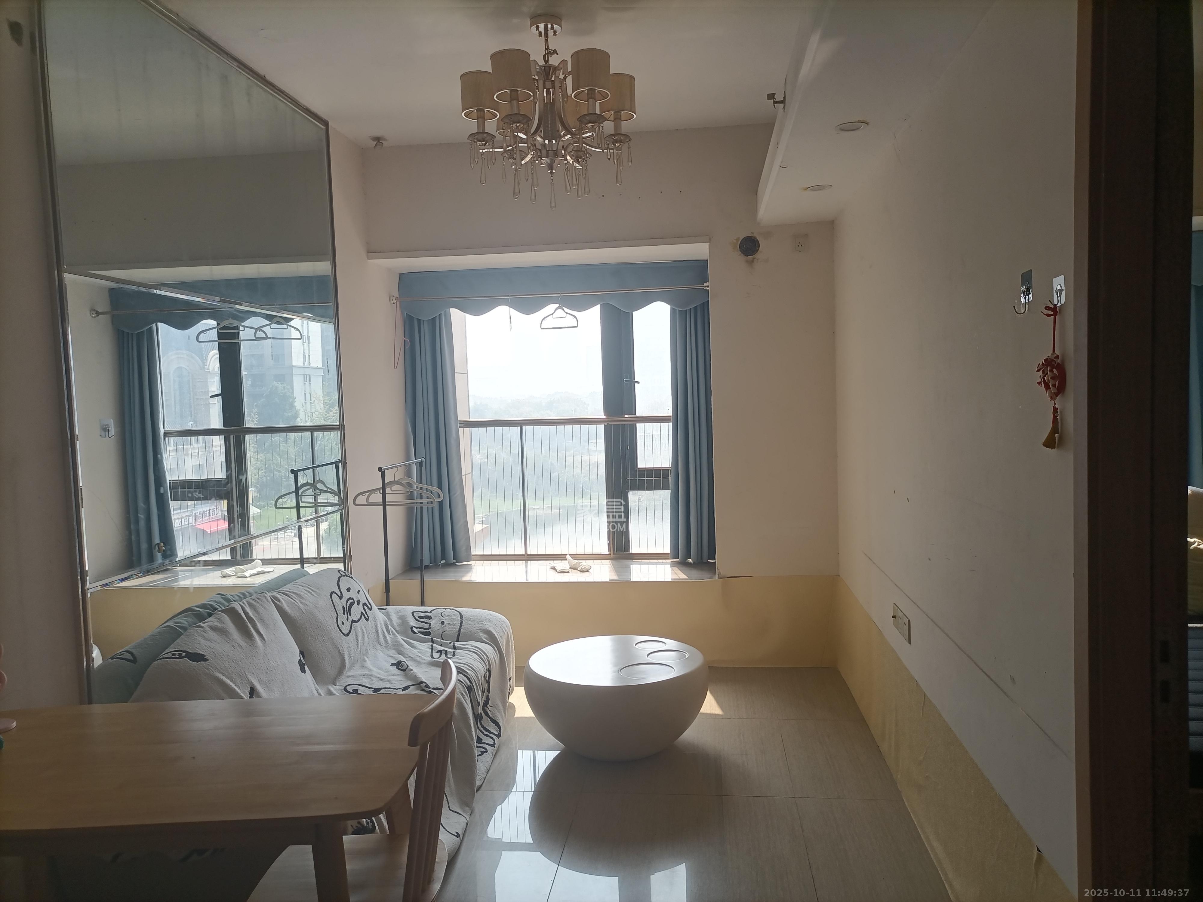 恒大国际广场  1室1厅1卫    1500.0元/月 恒大国际广场  1室1厅1卫    1500.0元/月室内图