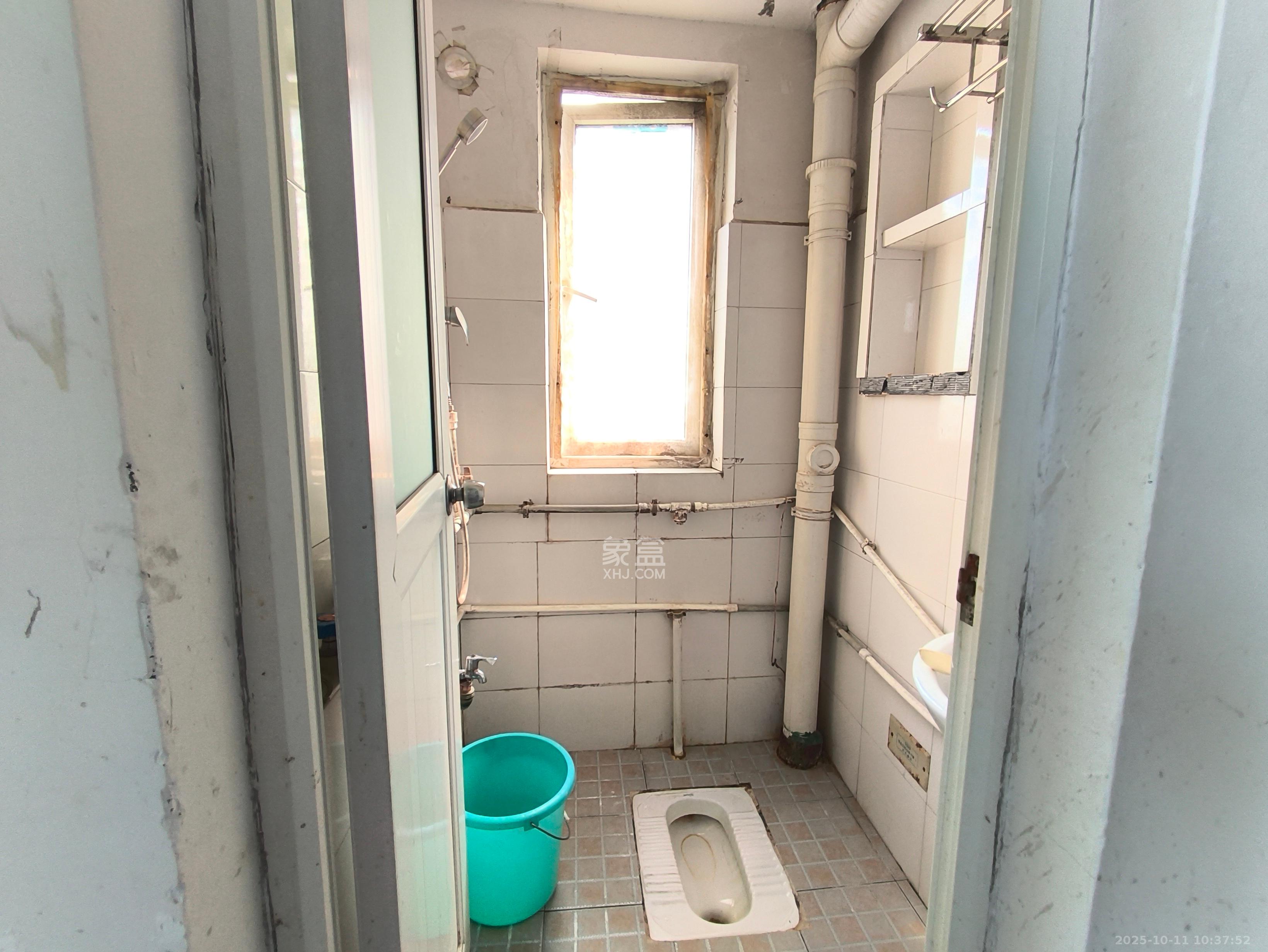 长房凤凰佳园  1室1厅1卫    1100.0元/月室内图